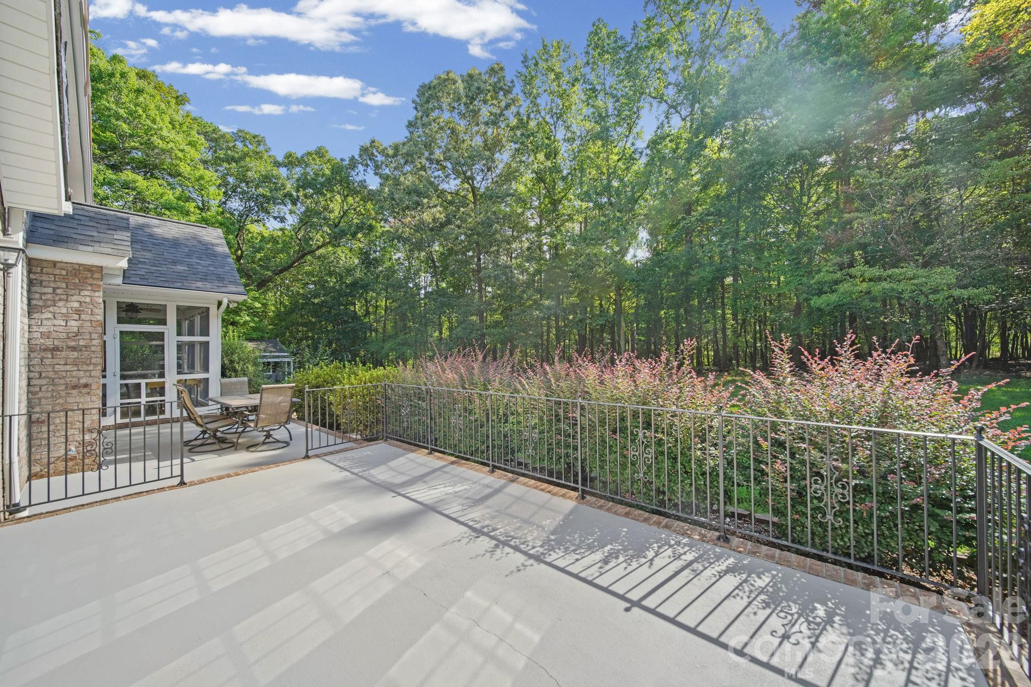 2806 Iveywood Drive Property Photo 43