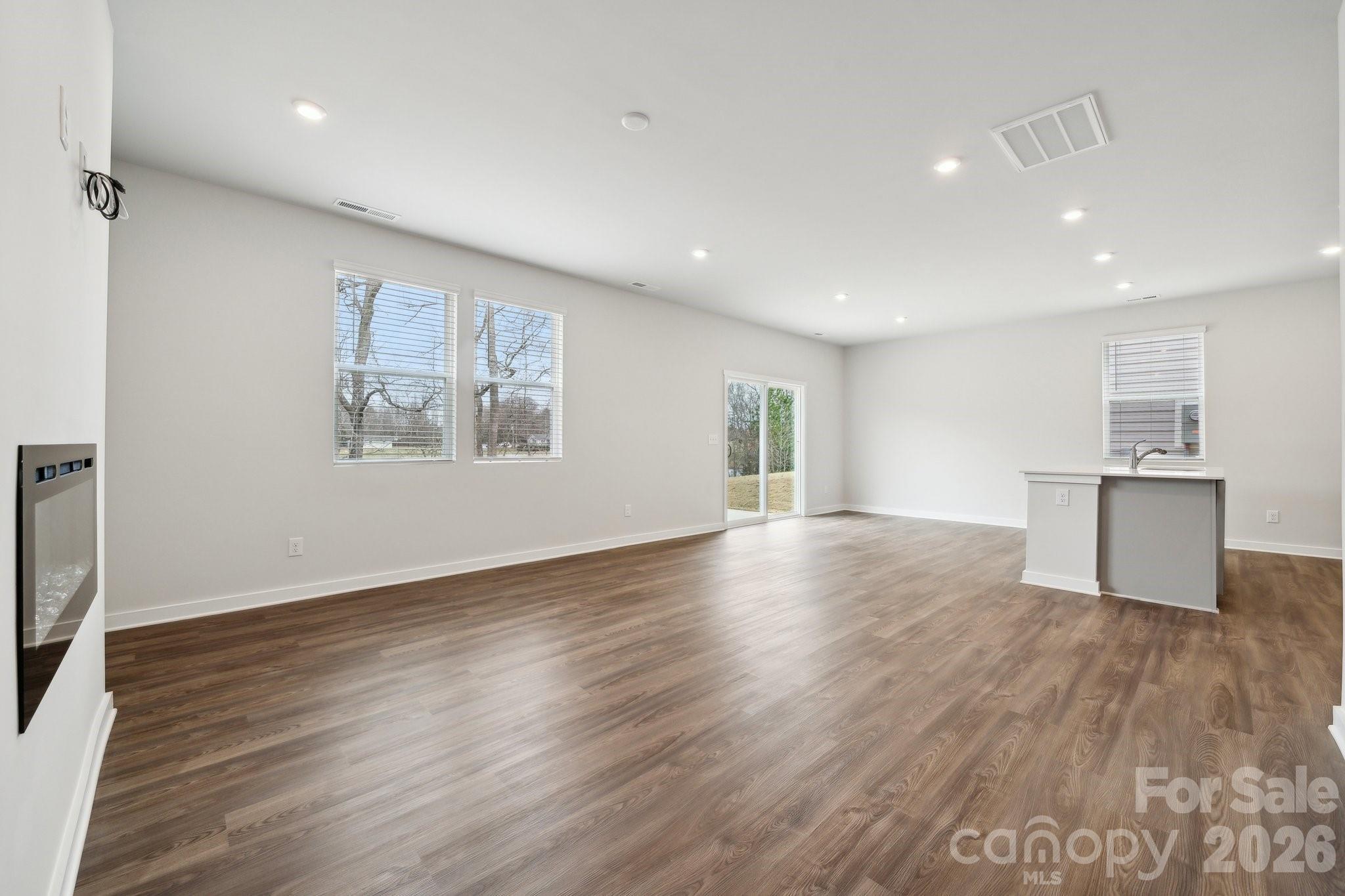 2941 31st Street Lane Property Photo 8