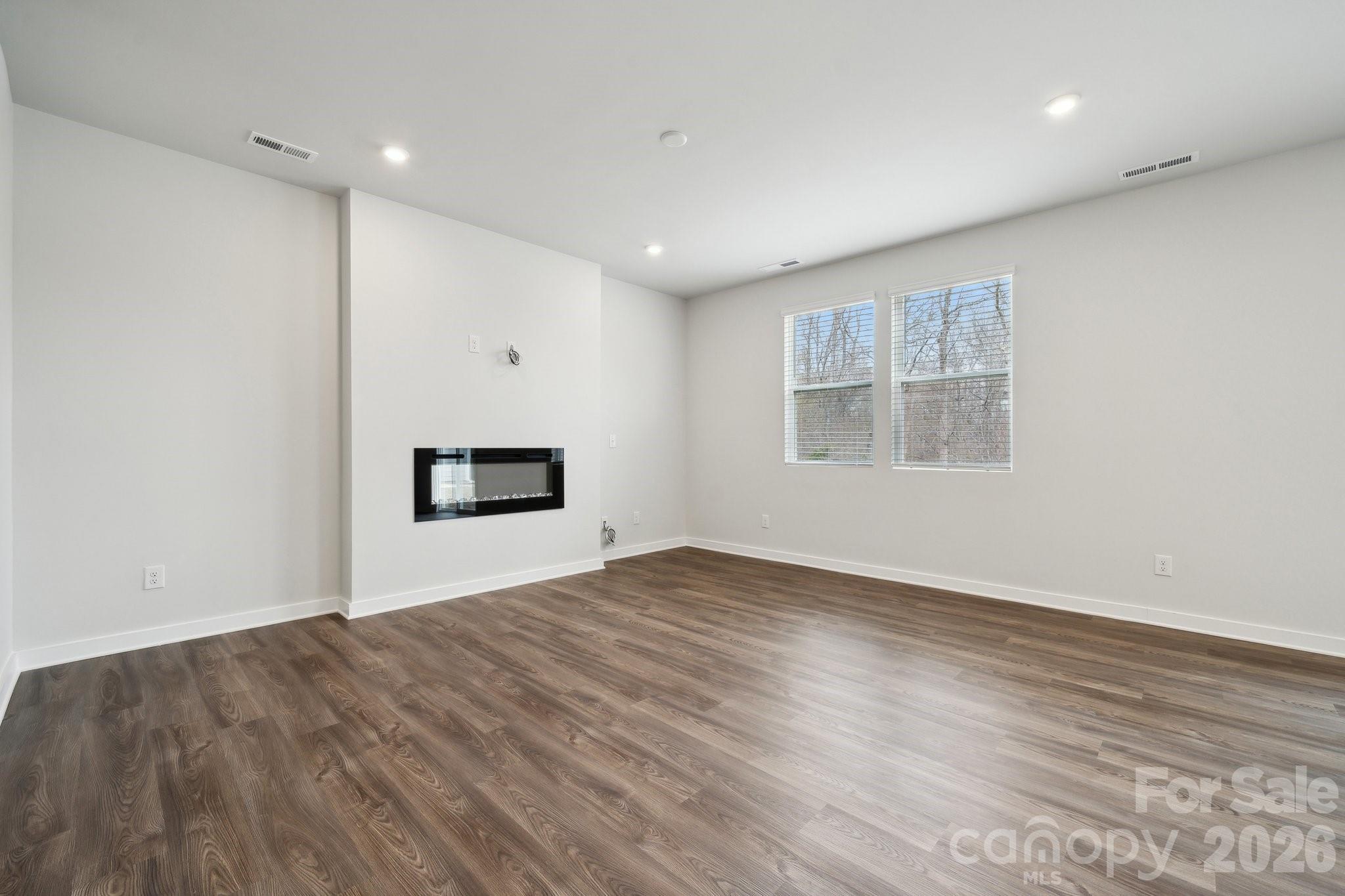2941 31st Street Lane Property Photo 10