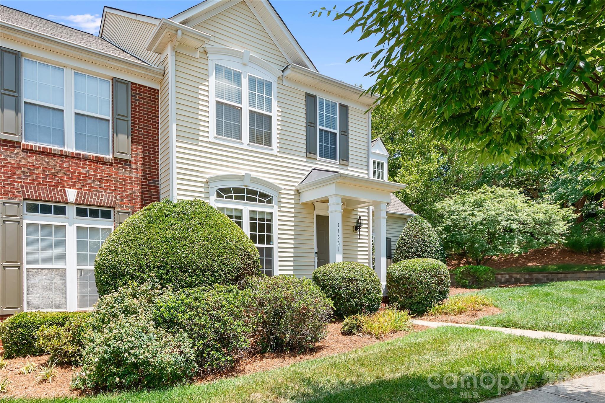 14661 Greenpoint Lane Property Photo 2