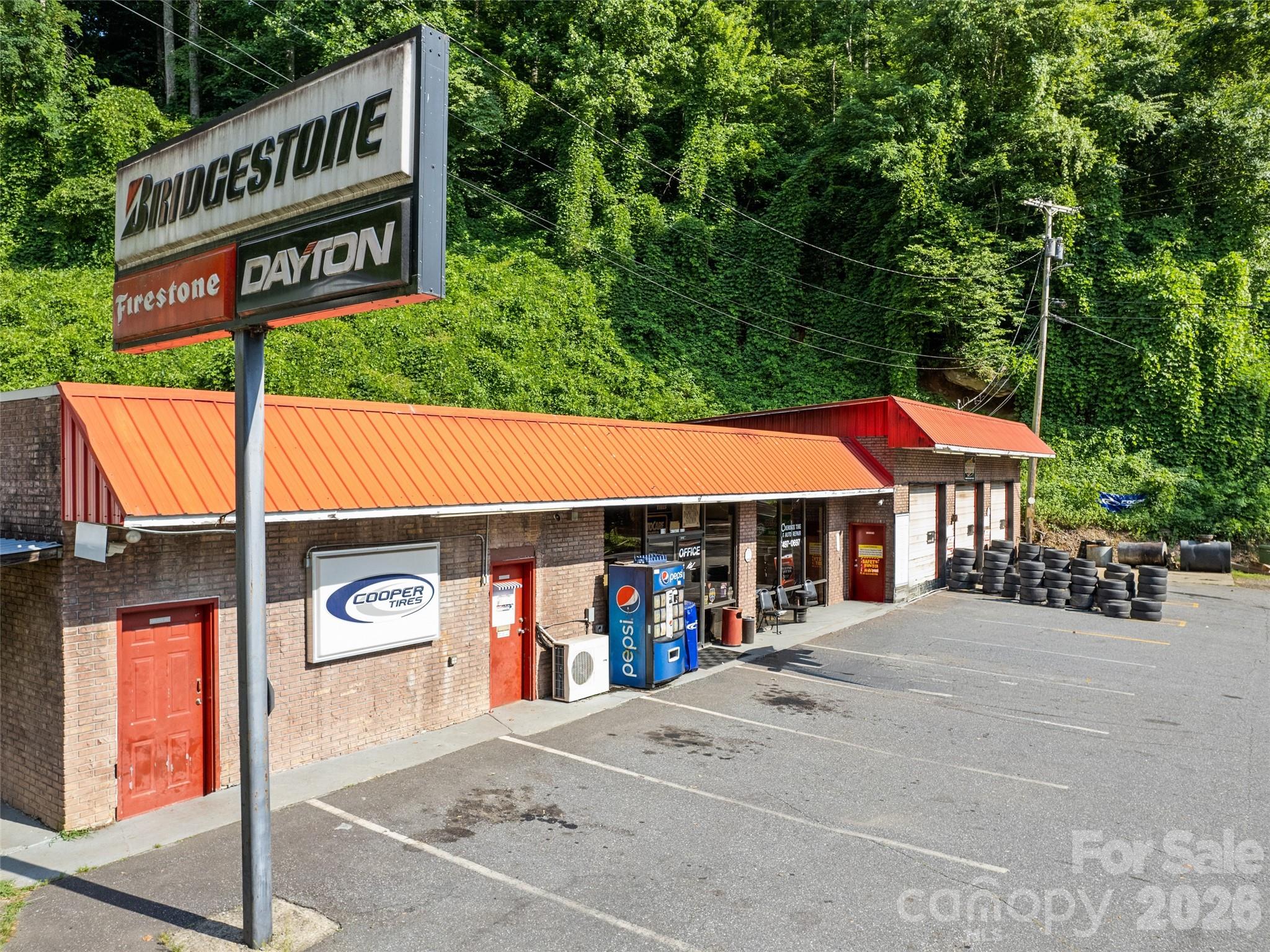 119 Whitewater Drive Property Photo 1