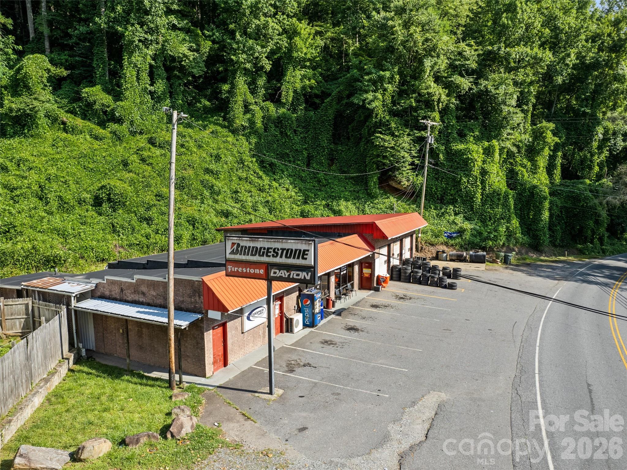 119 Whitewater Drive Property Photo 2