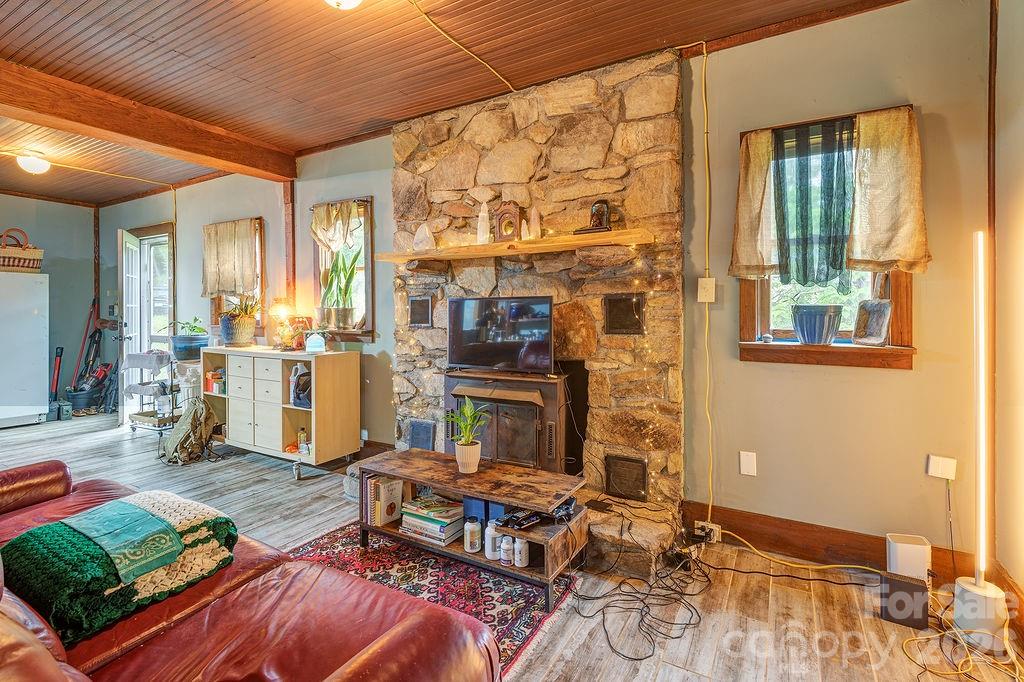 8485 Meadow Fork Road Property Photo 8