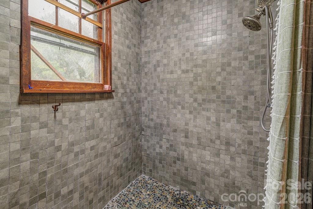 8485 Meadow Fork Road Property Photo 12