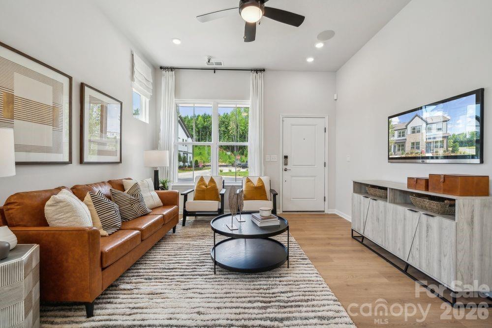 3177 Beacon Heights Road Property Photo 1