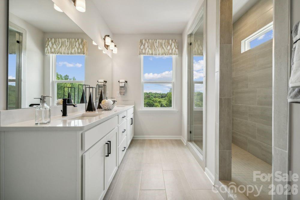 3177 Beacon Heights Road Property Photo 4