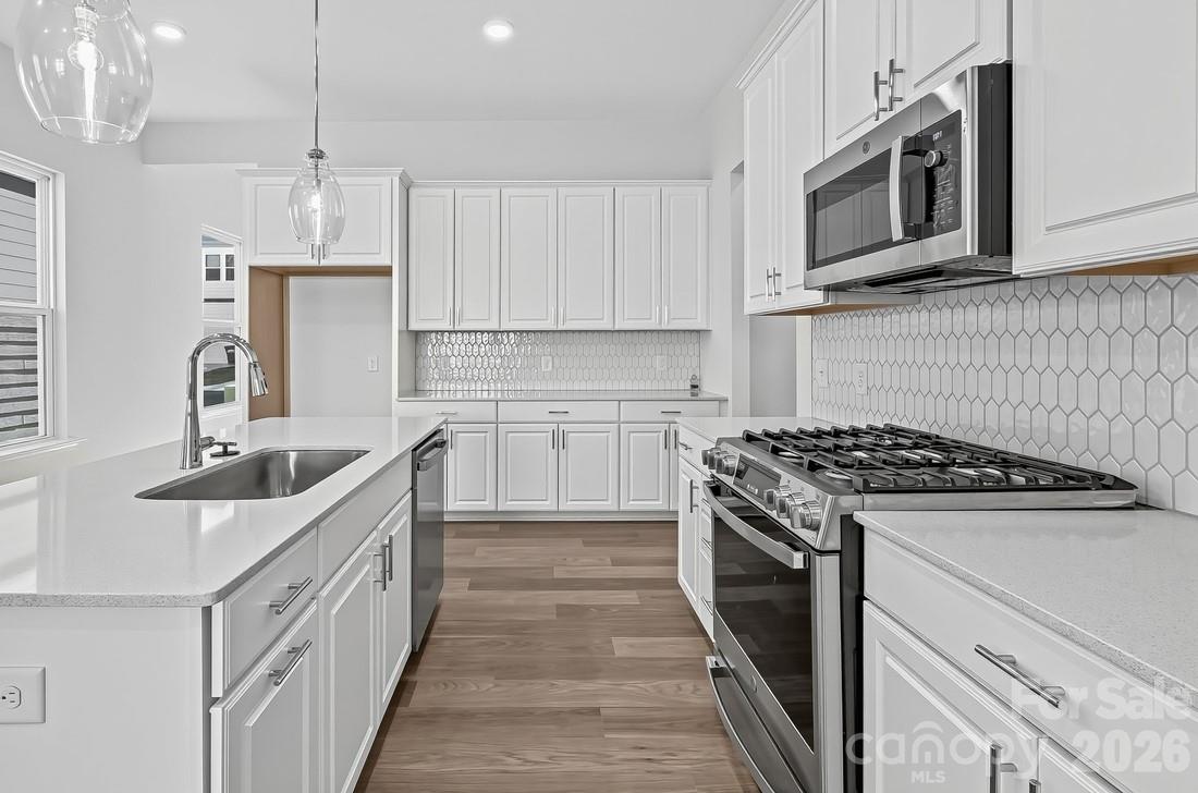 3177 Beacon Heights Road Property Photo 6