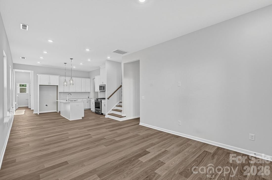 3177 Beacon Heights Road Property Photo 9