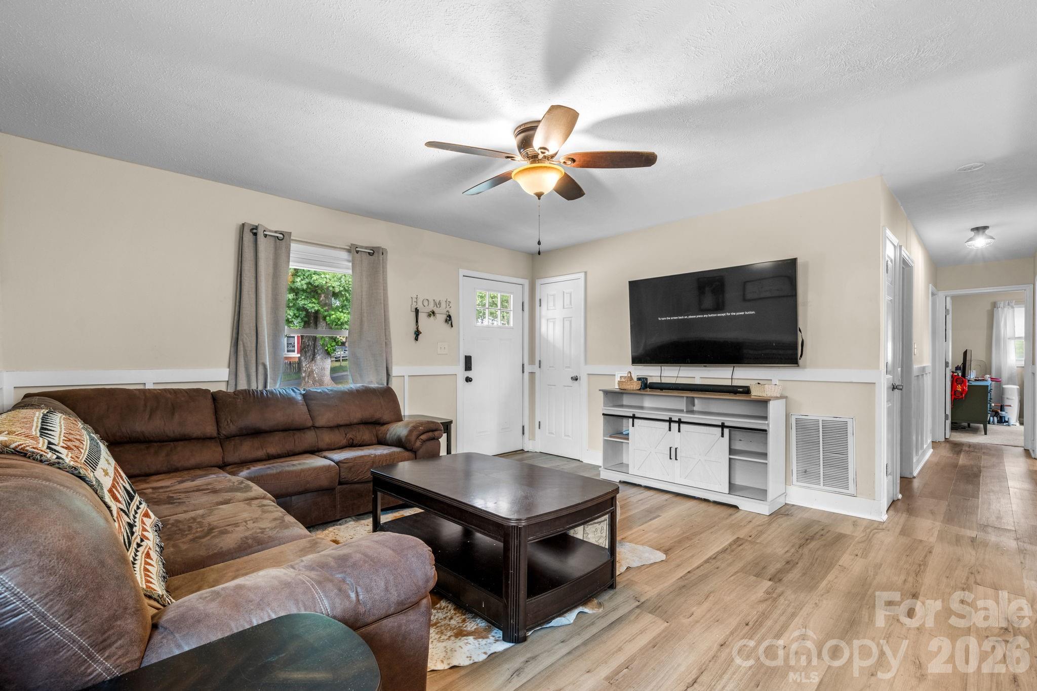 3691 Vantage Heights Circle Property Photo 7