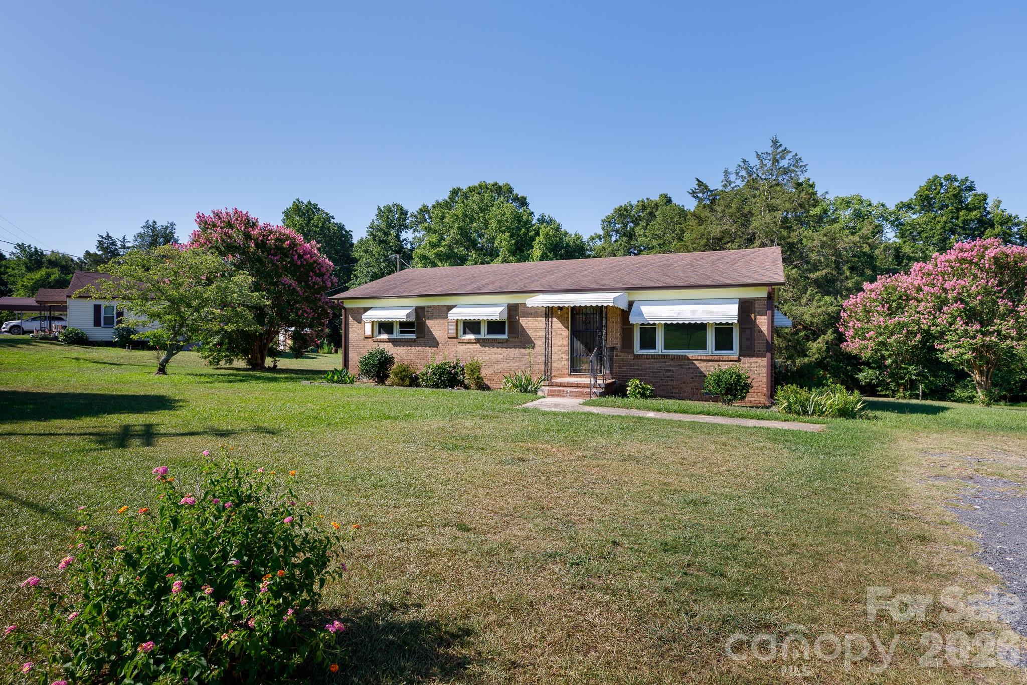 3270 Bridges Drive Property Photo 2
