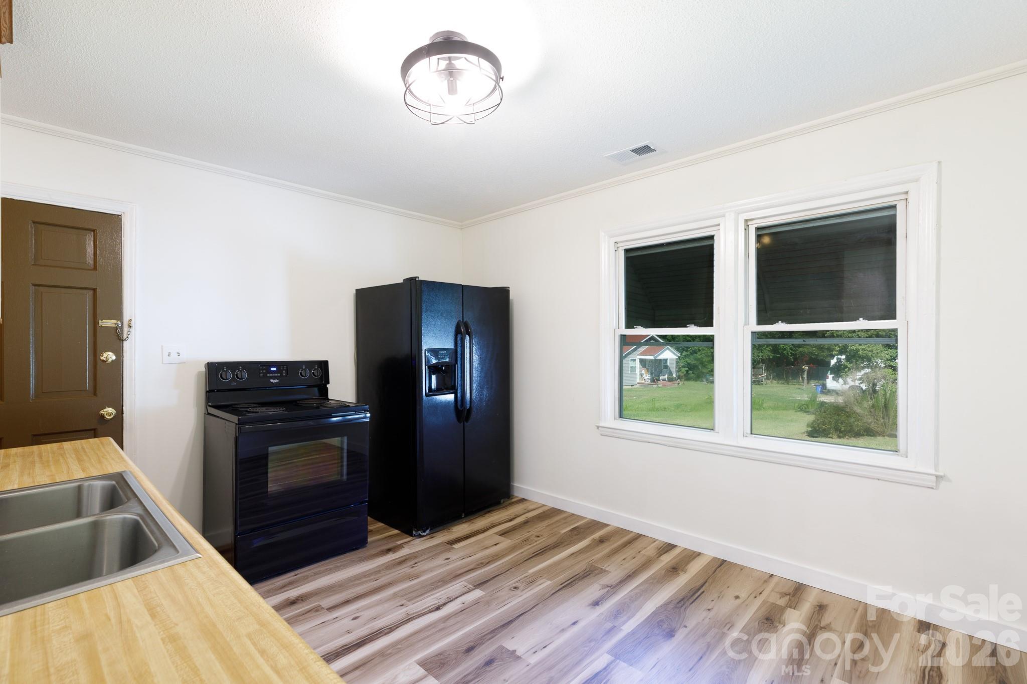 3270 Bridges Drive Property Photo 14