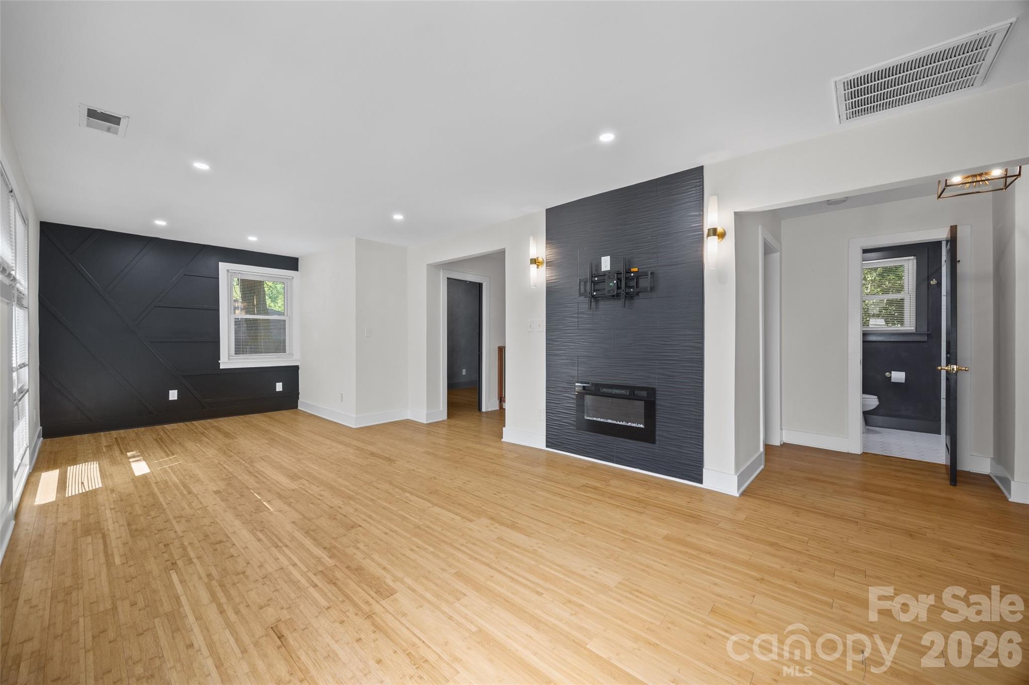 4910 Valley Stream Road Property Photo 7