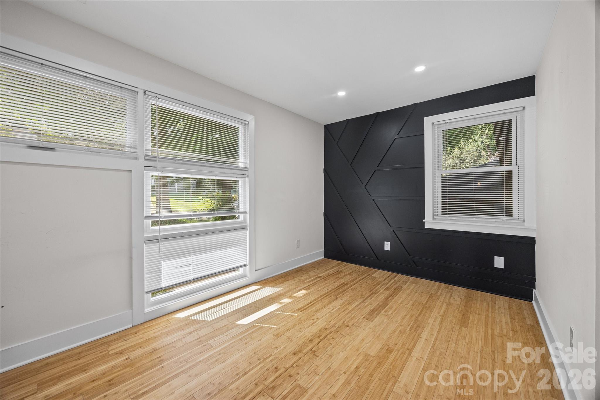 4910 Valley Stream Road Property Photo 8
