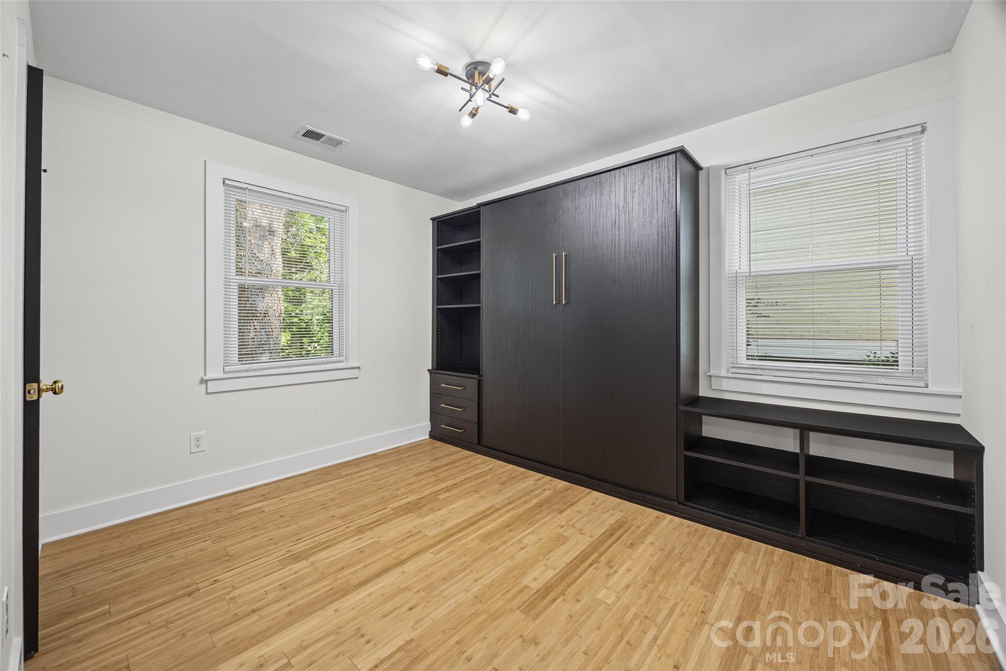 4910 Valley Stream Road Property Photo 15