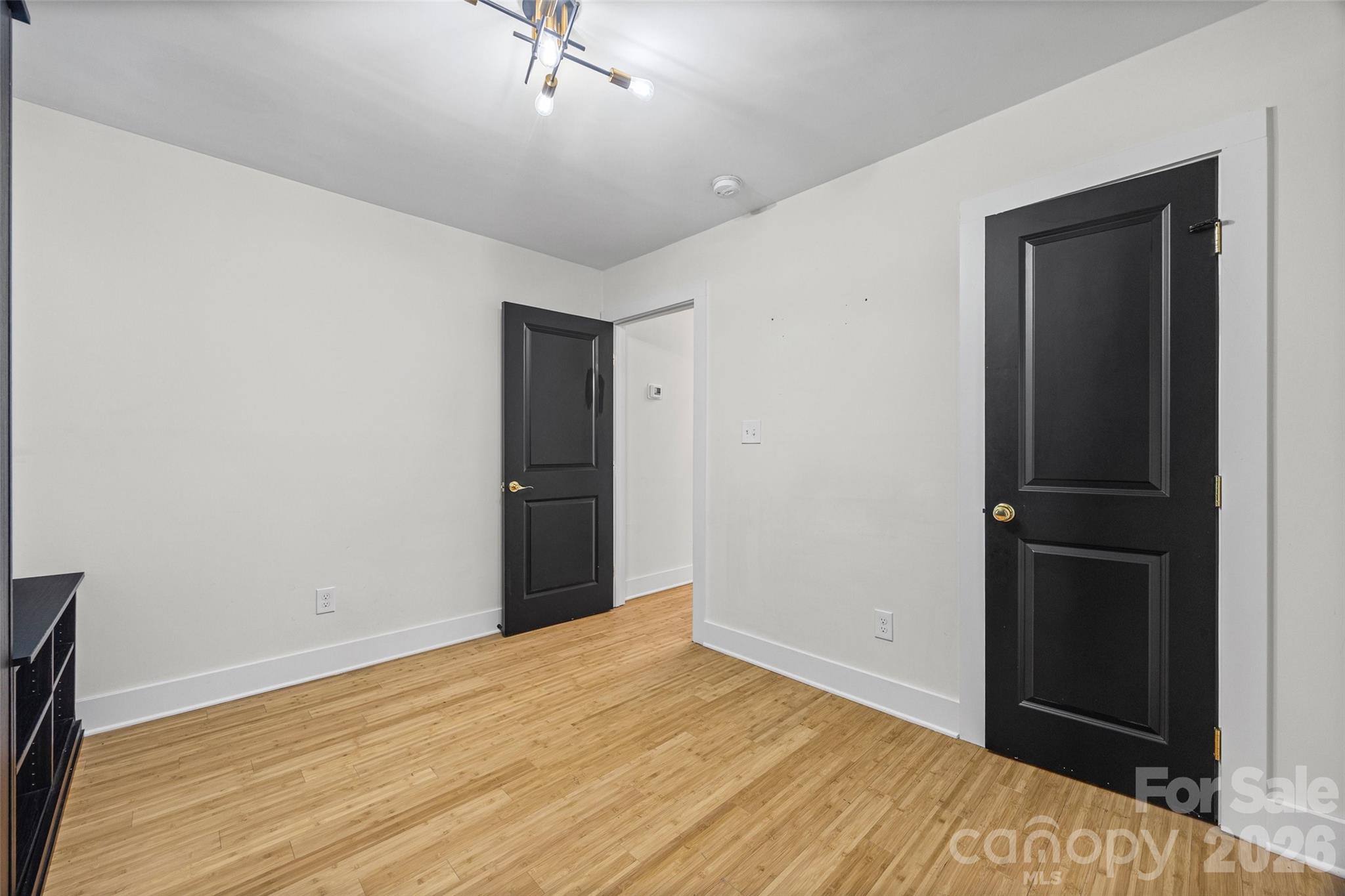 4910 Valley Stream Road Property Photo 16