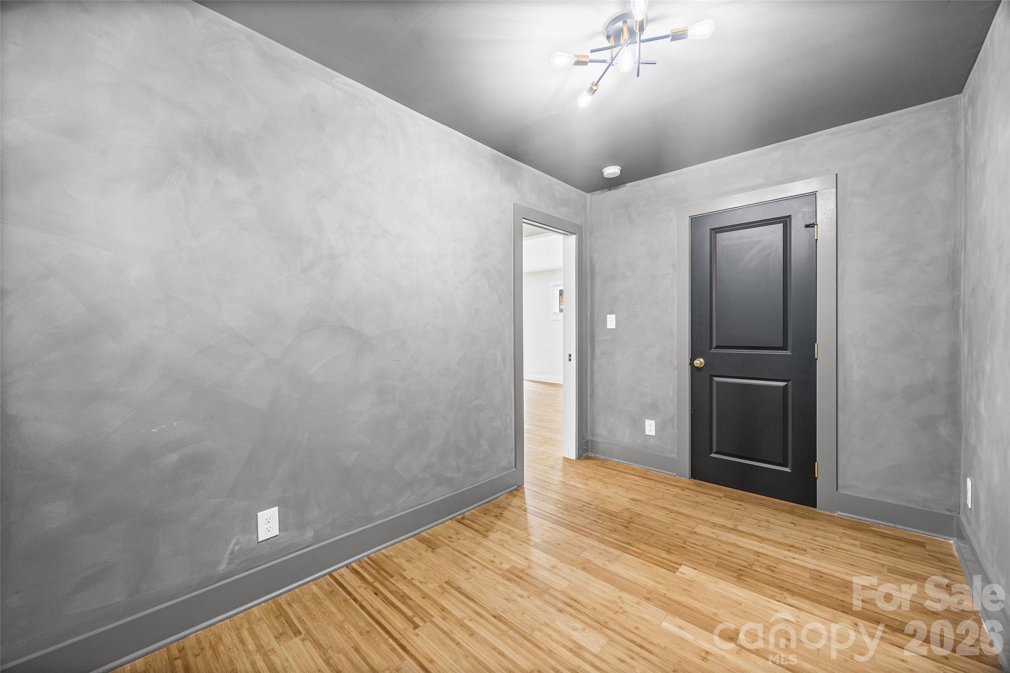 4910 Valley Stream Road Property Photo 19