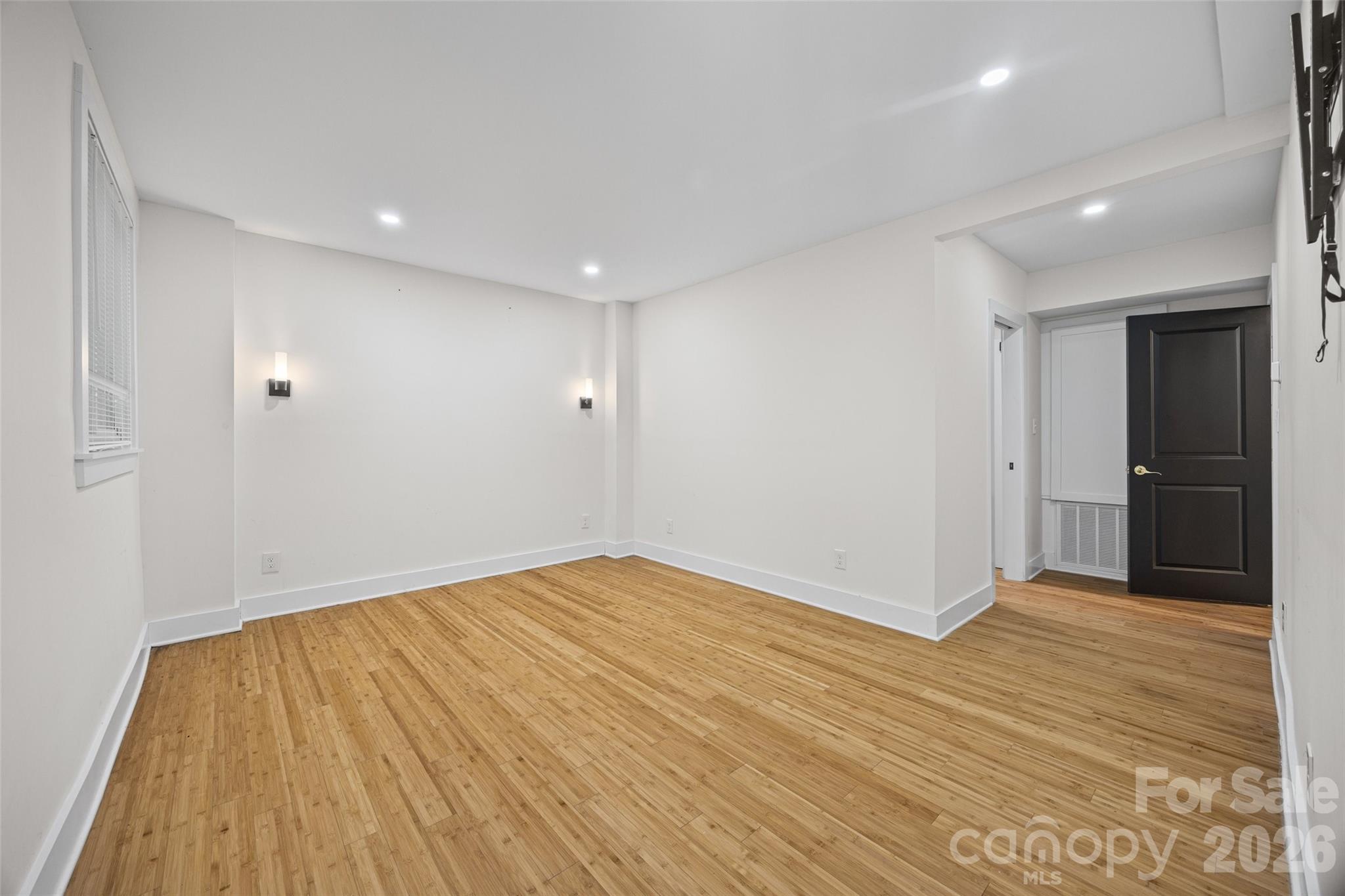 4910 Valley Stream Road Property Photo 27