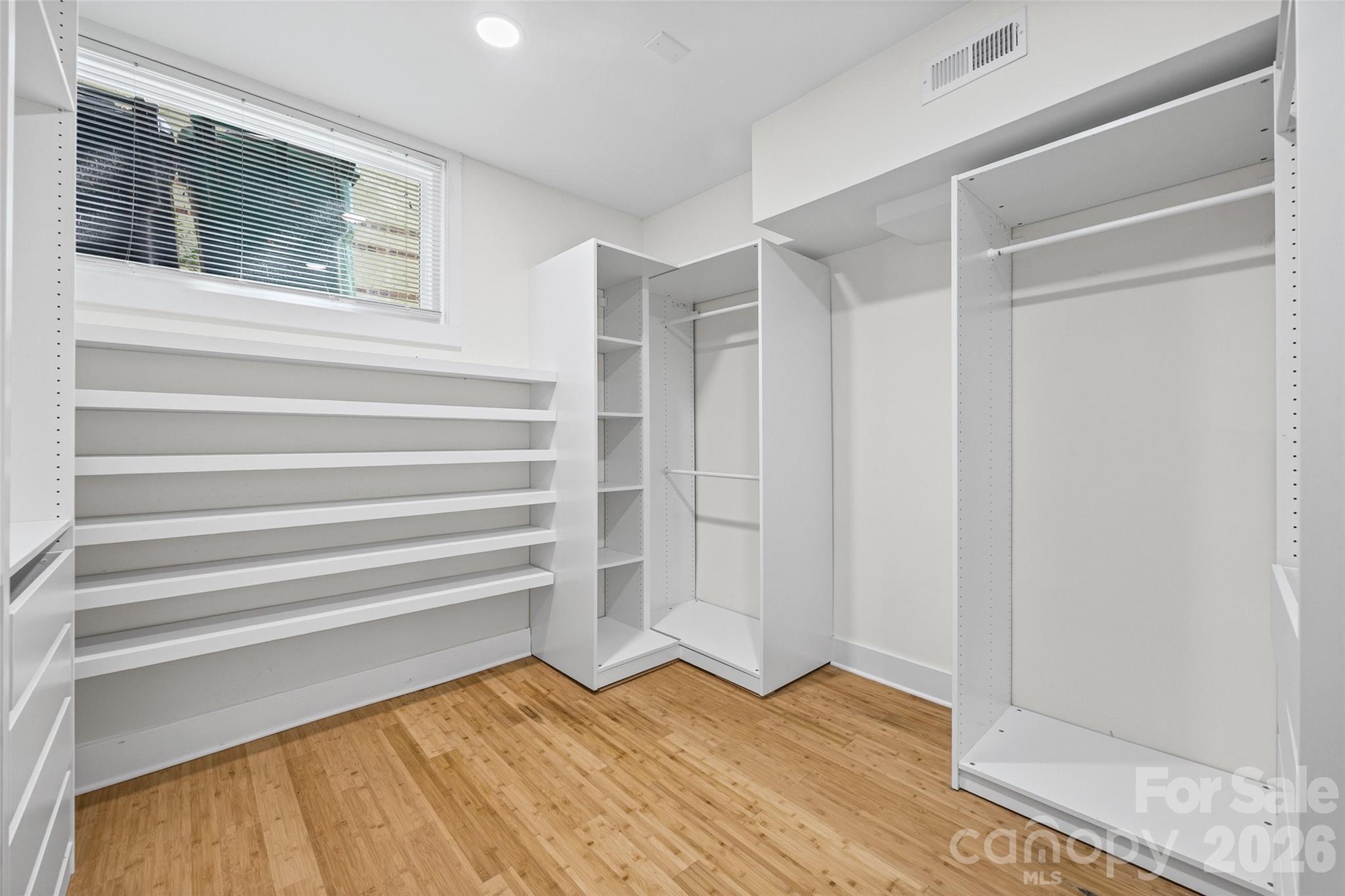 4910 Valley Stream Road Property Photo 28