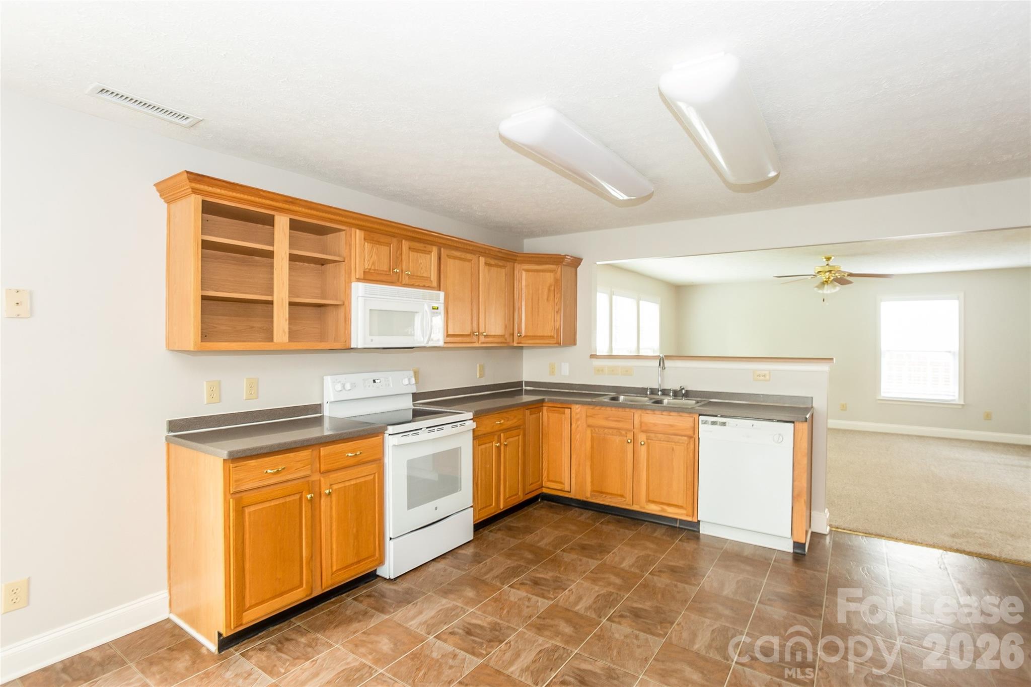 5525 Hammermill Drive Property Photo 4