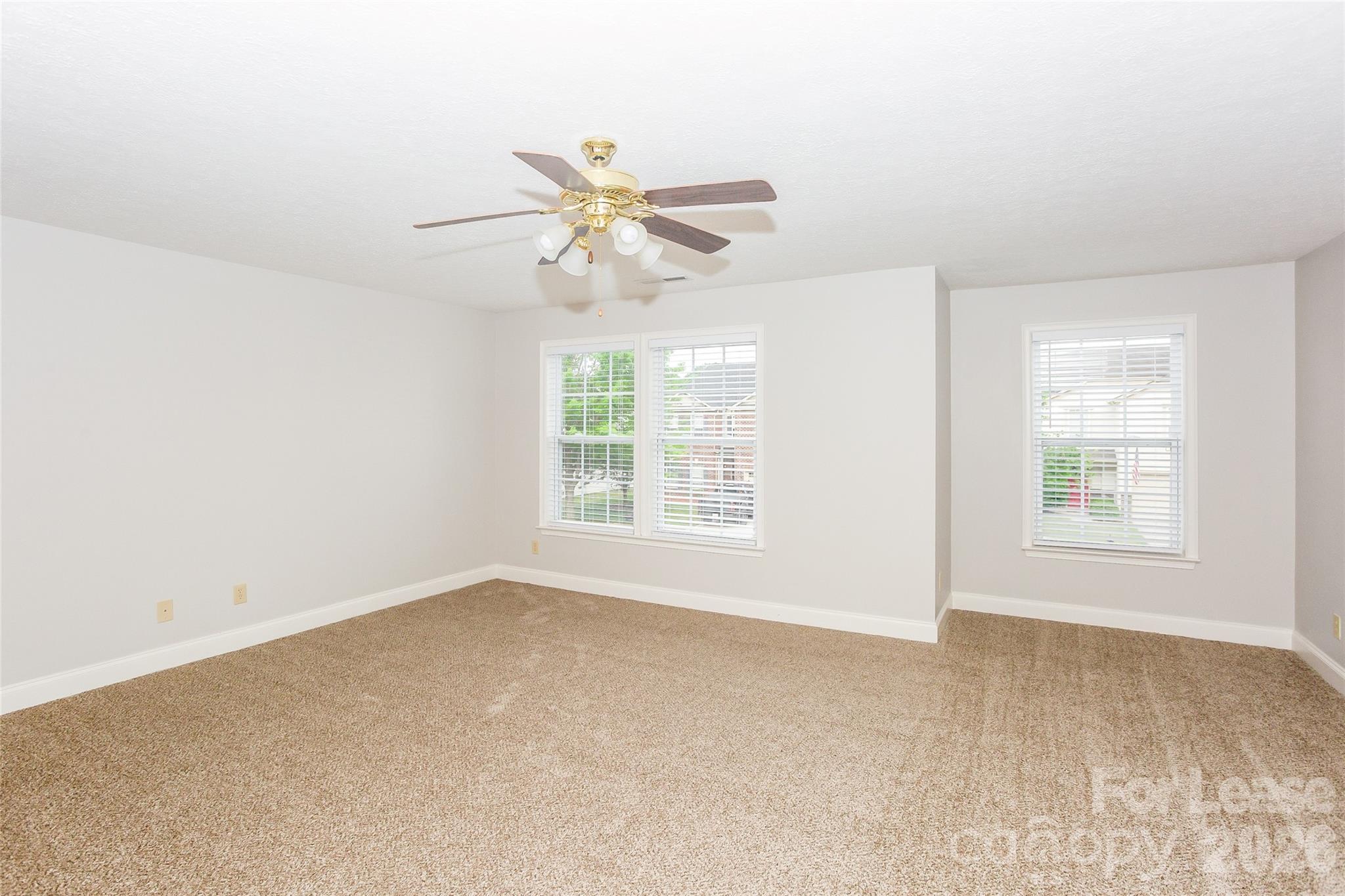 5525 Hammermill Drive Property Photo 11
