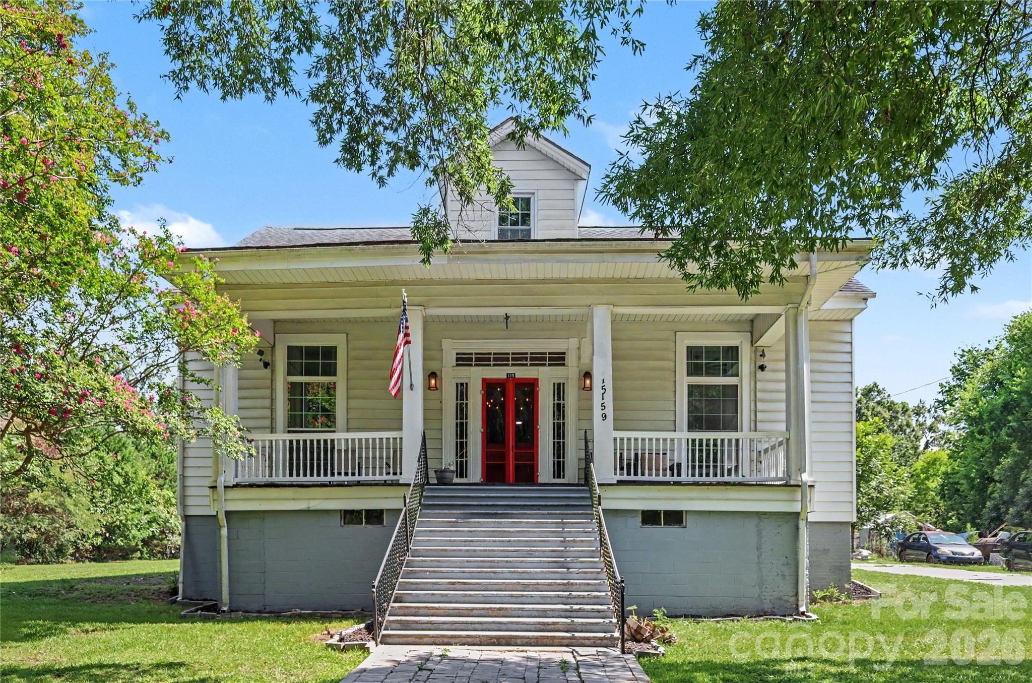 159 E Lacy Street Property Photo 1