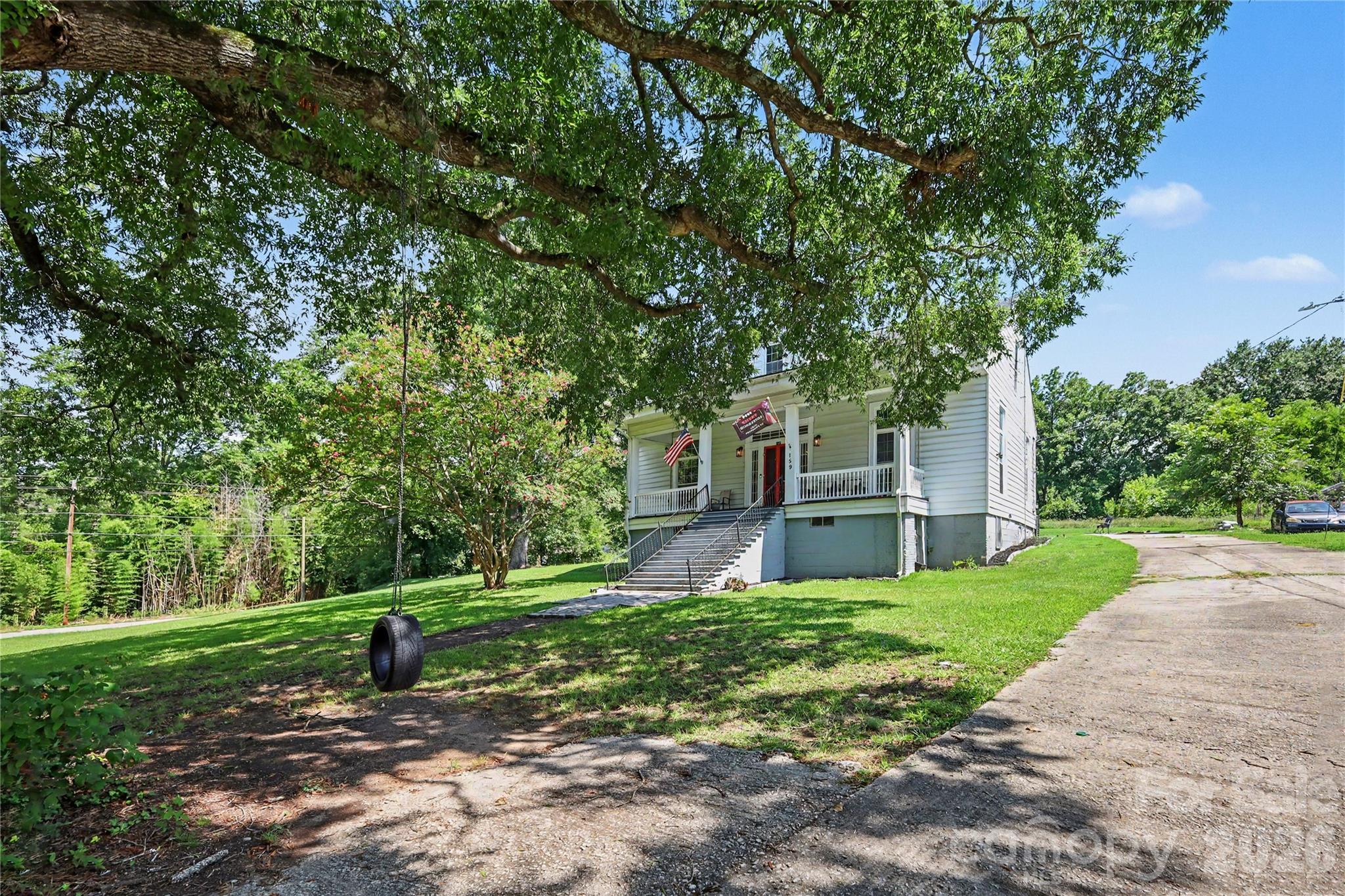 159 E Lacy Street Property Photo 4