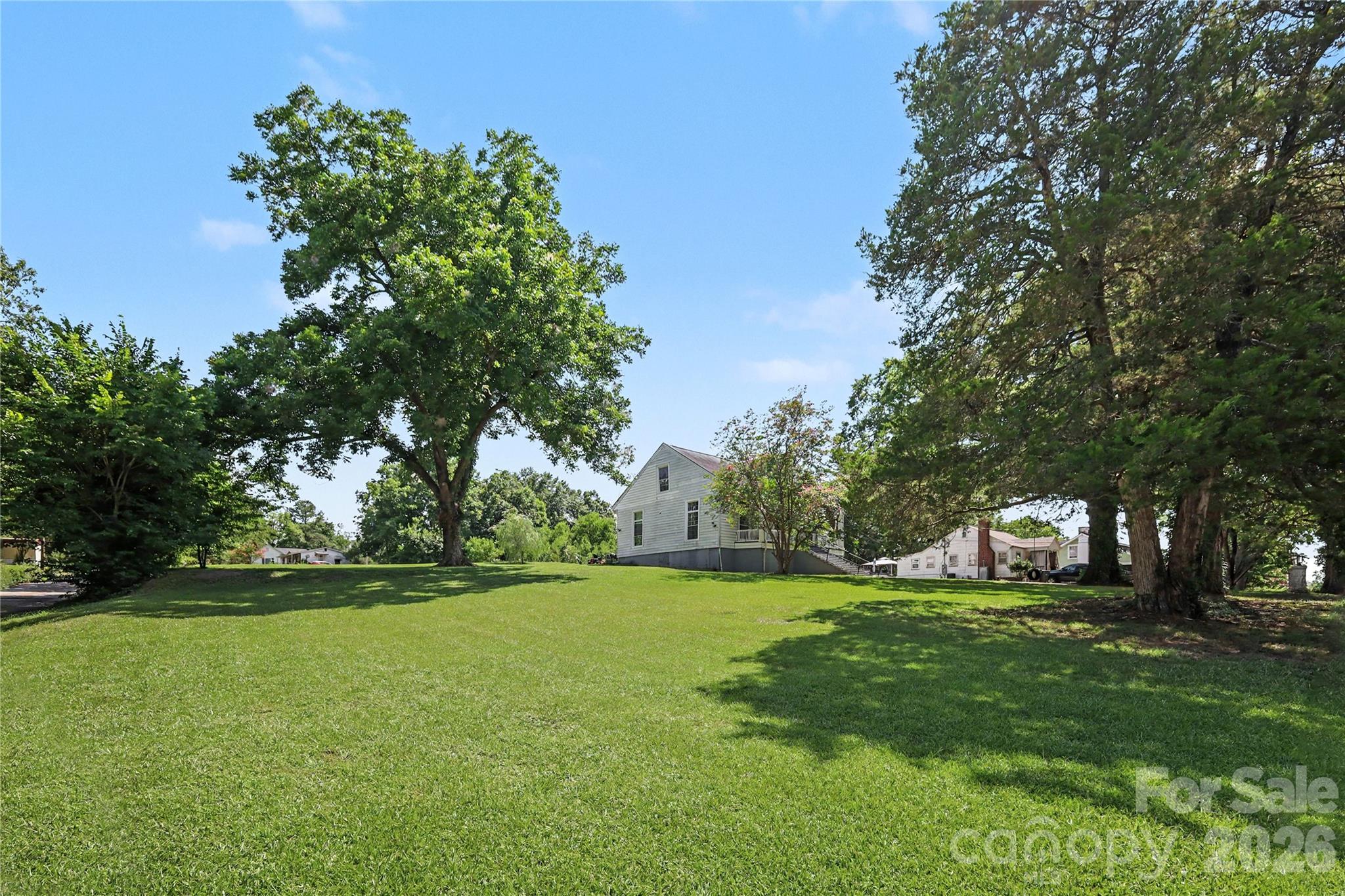 159 E Lacy Street Property Photo 5