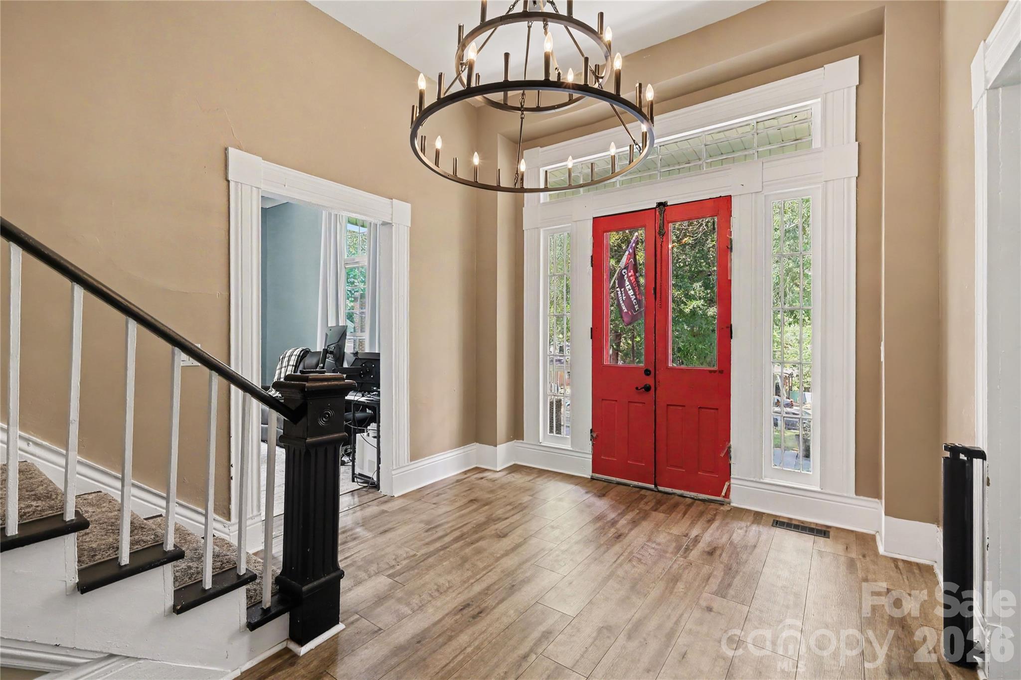 159 E Lacy Street Property Photo 6