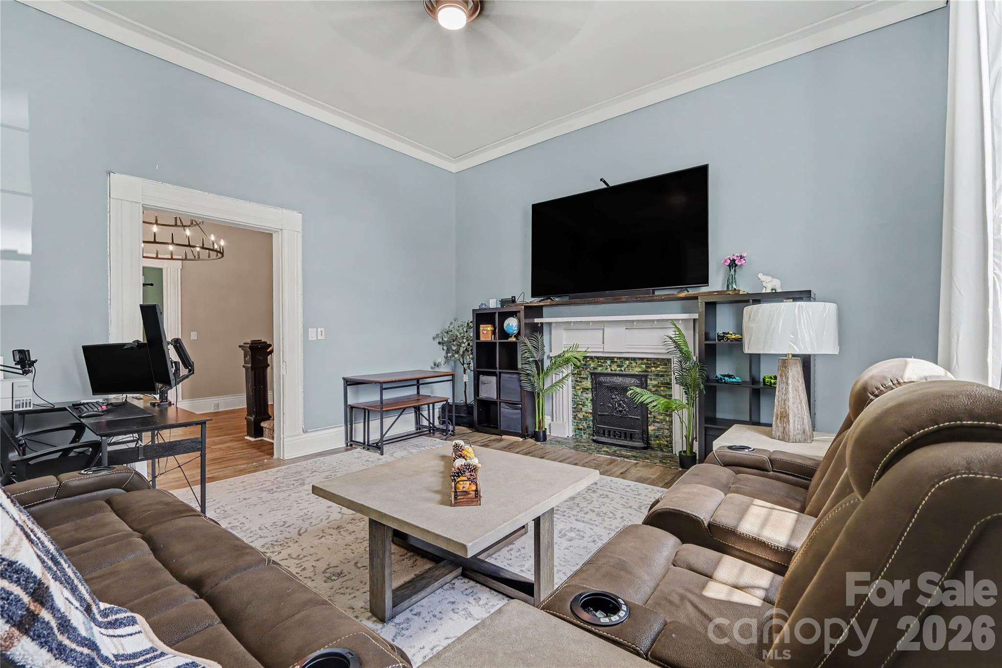 159 E Lacy Street Property Photo 9