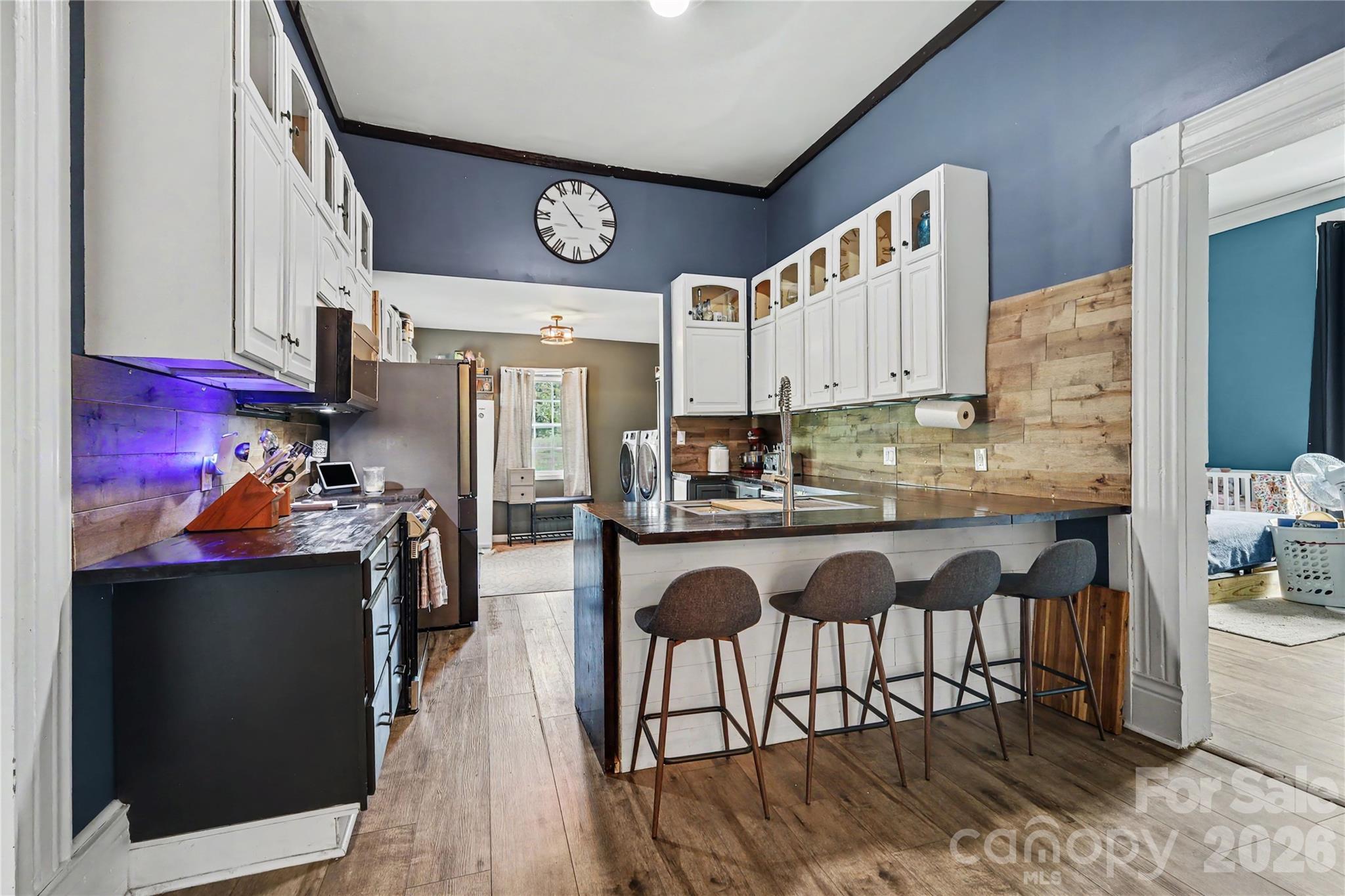 159 E Lacy Street Property Photo 11