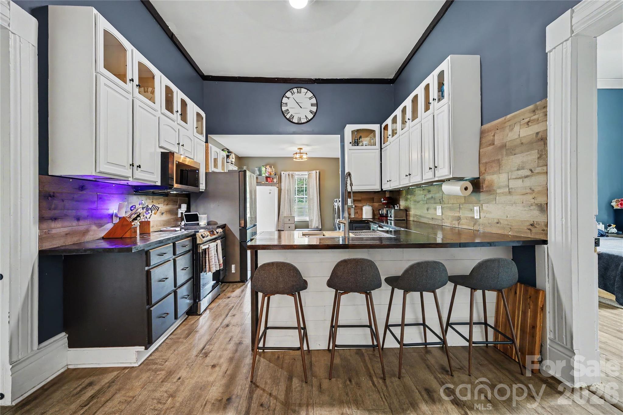 159 E Lacy Street Property Photo 12