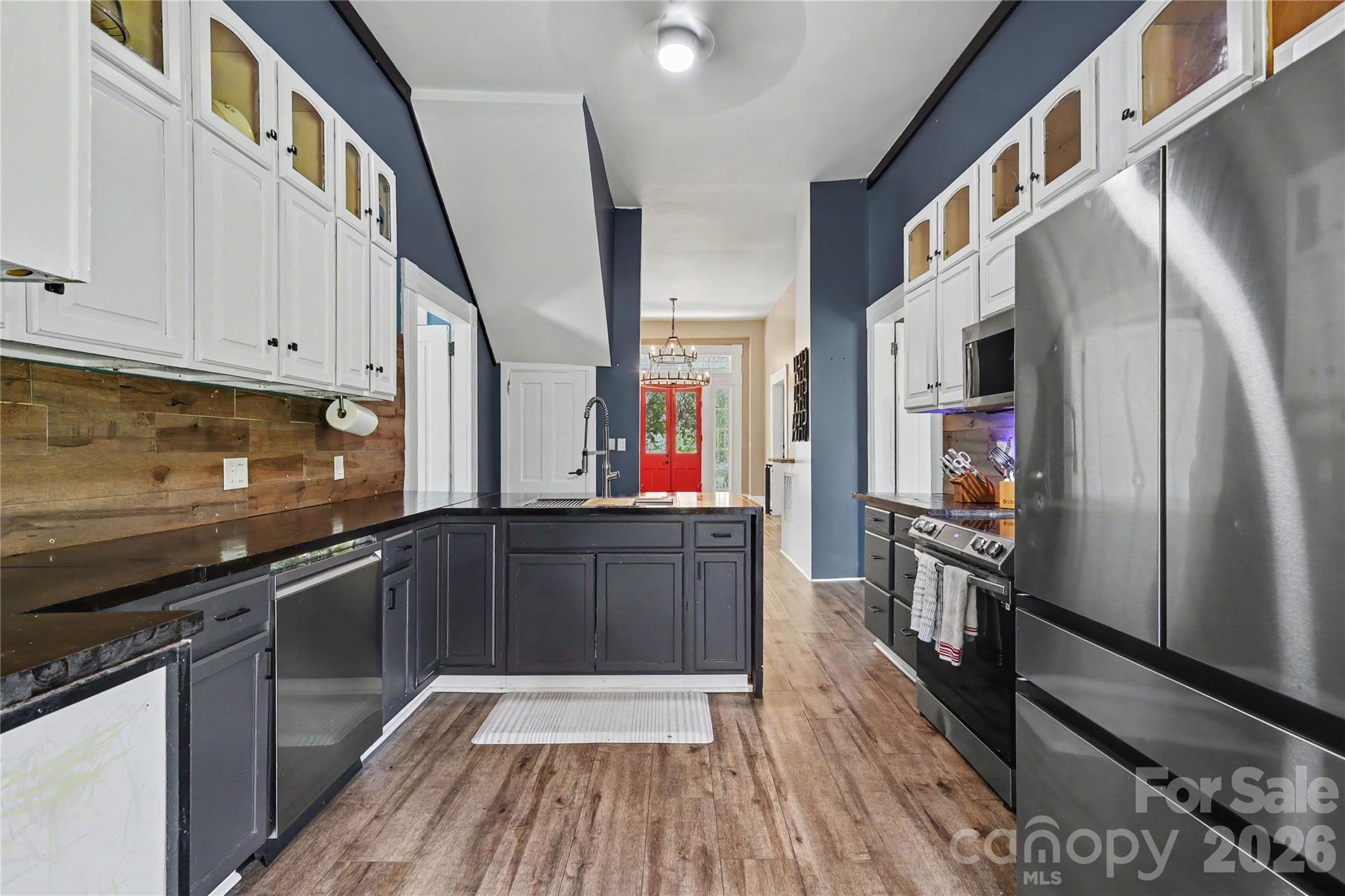 159 E Lacy Street Property Photo 16