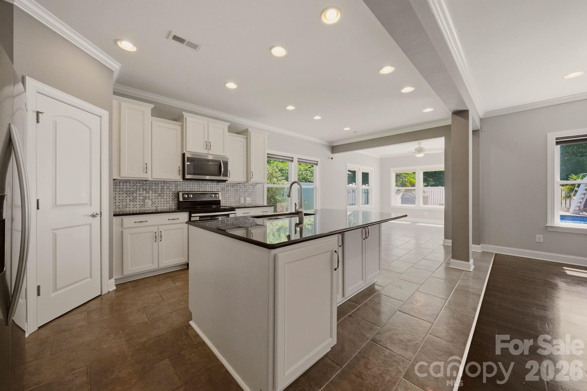 125 Paradise Hills Circle Property Photo 11
