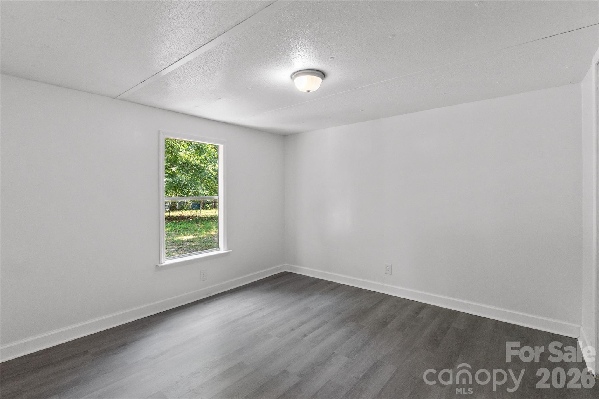 335 Lake Landing Drive Property Photo 11