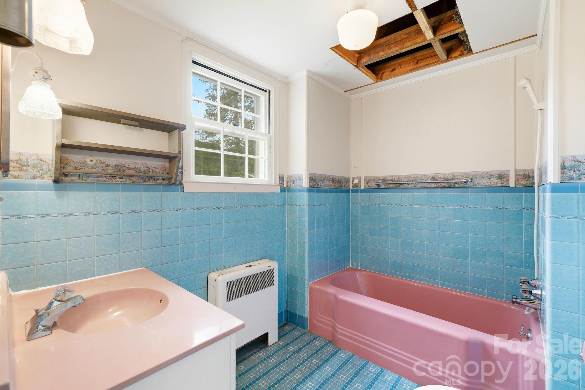 783 Skyland Drive Property Photo 15