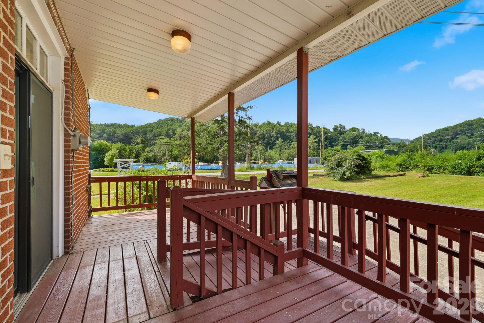 783 Skyland Drive Property Photo 25
