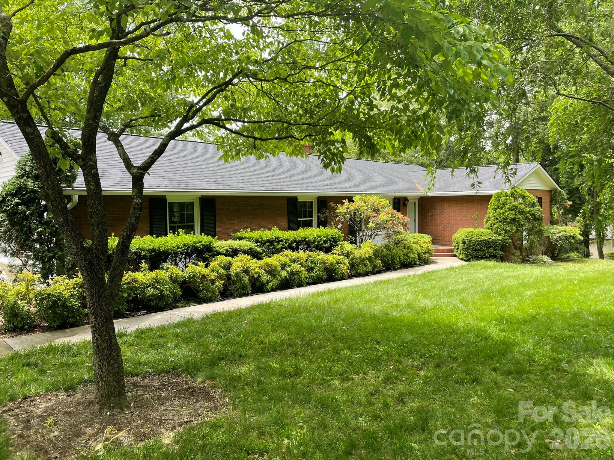 38 Westridge Drive Property Photo 2