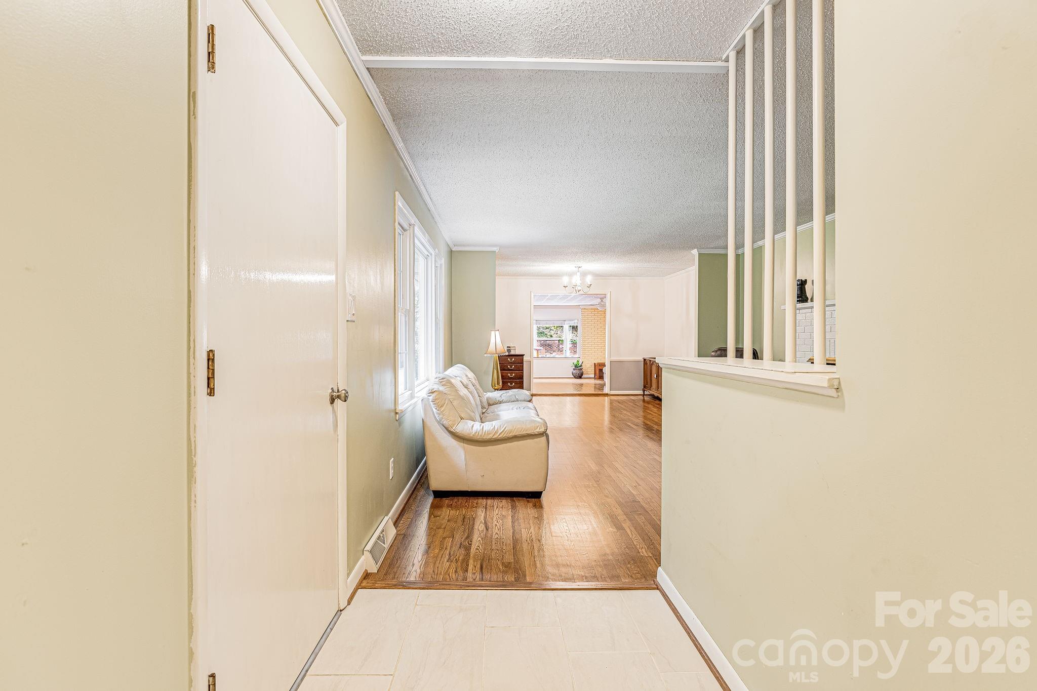 38 Westridge Drive Property Photo 6