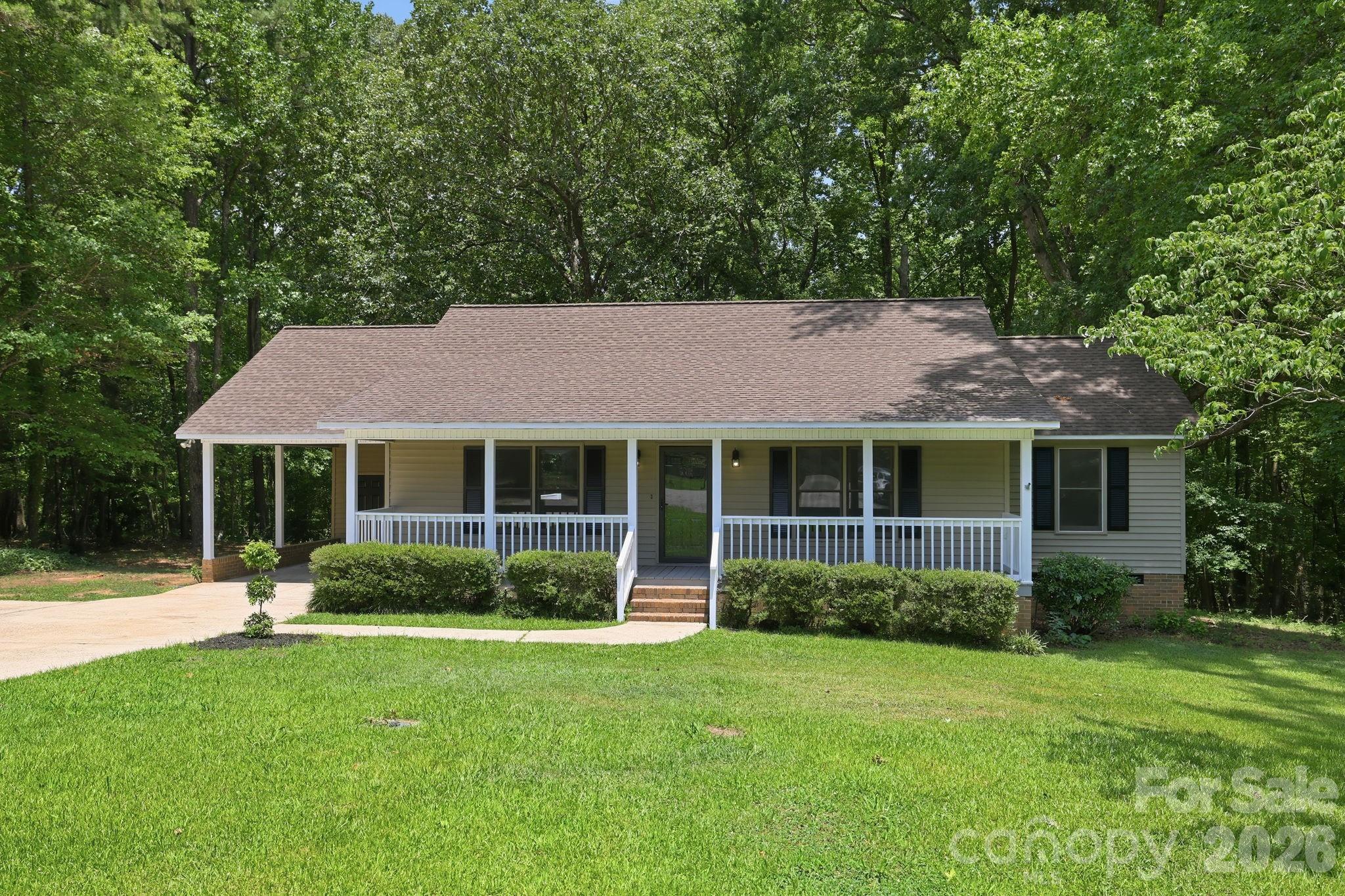 1801 Bridgewood Drive Property Photo 4
