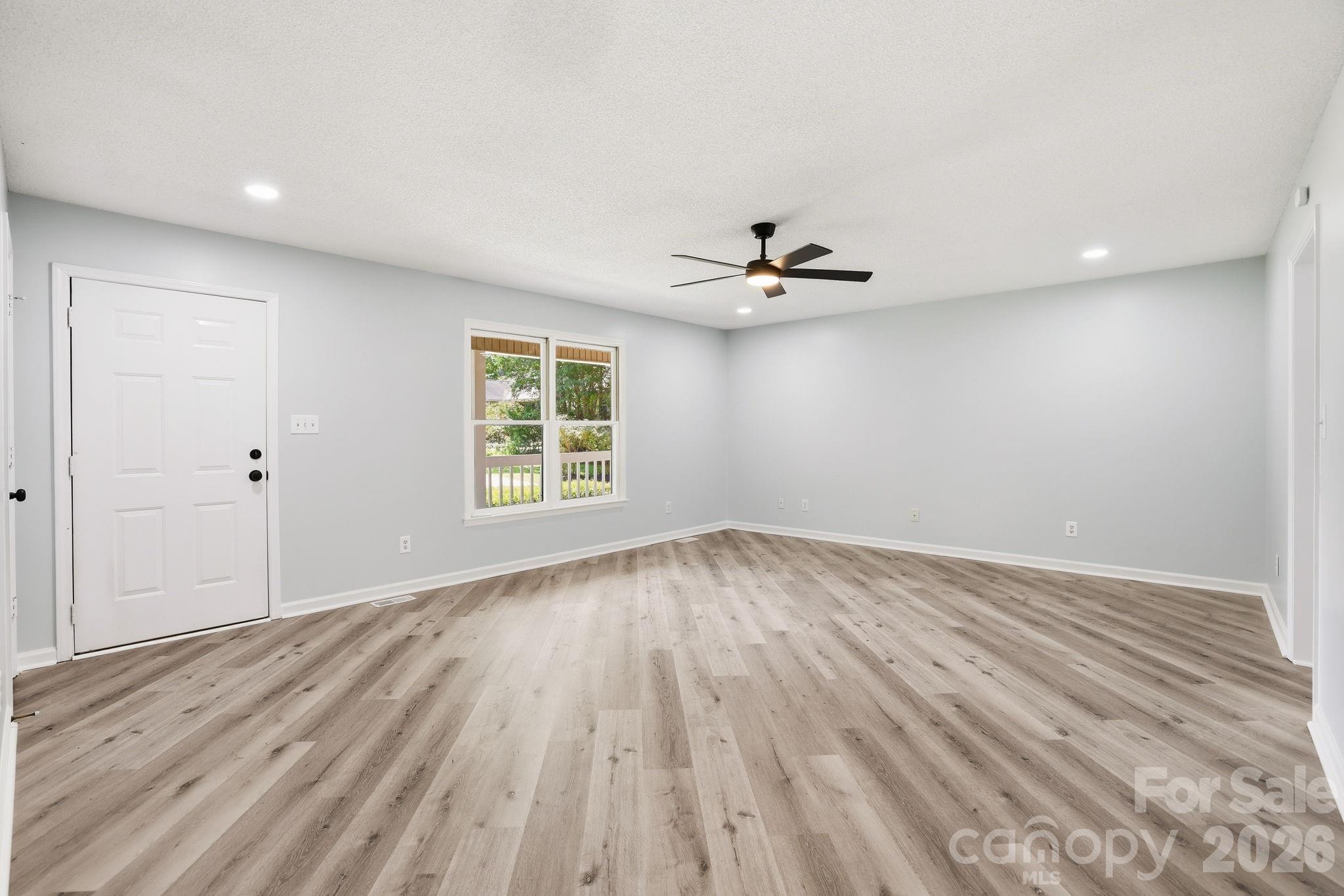 1801 Bridgewood Drive Property Photo 9
