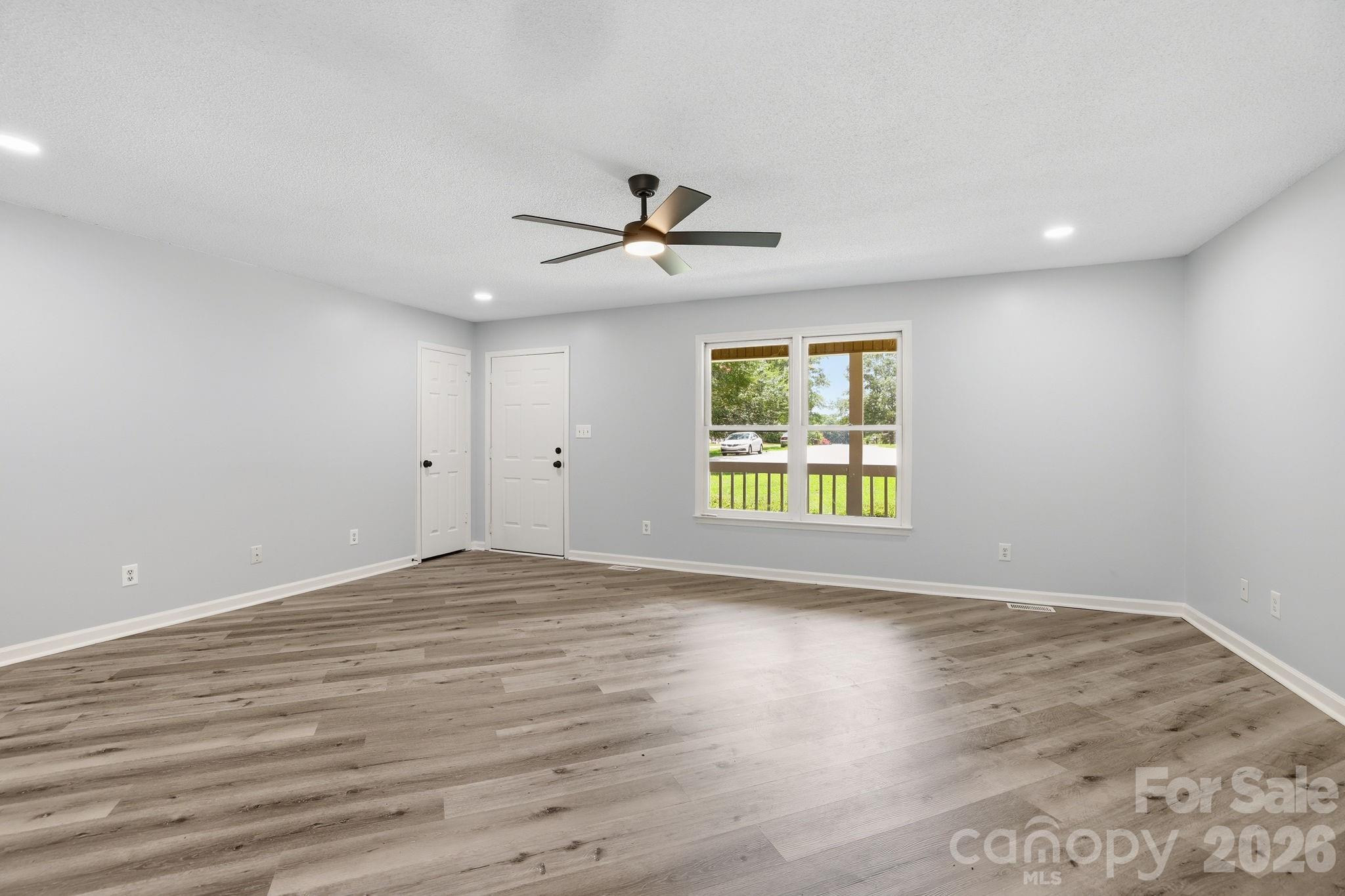 1801 Bridgewood Drive Property Photo 11