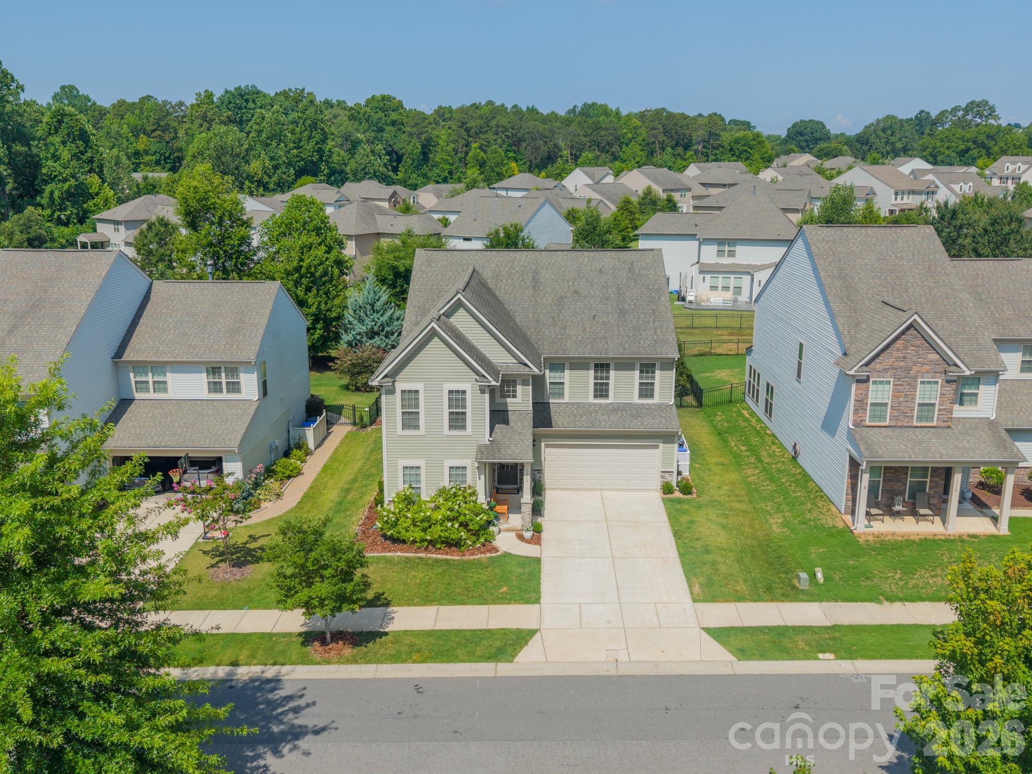 15215 Colonial Park Drive Property Photo 4
