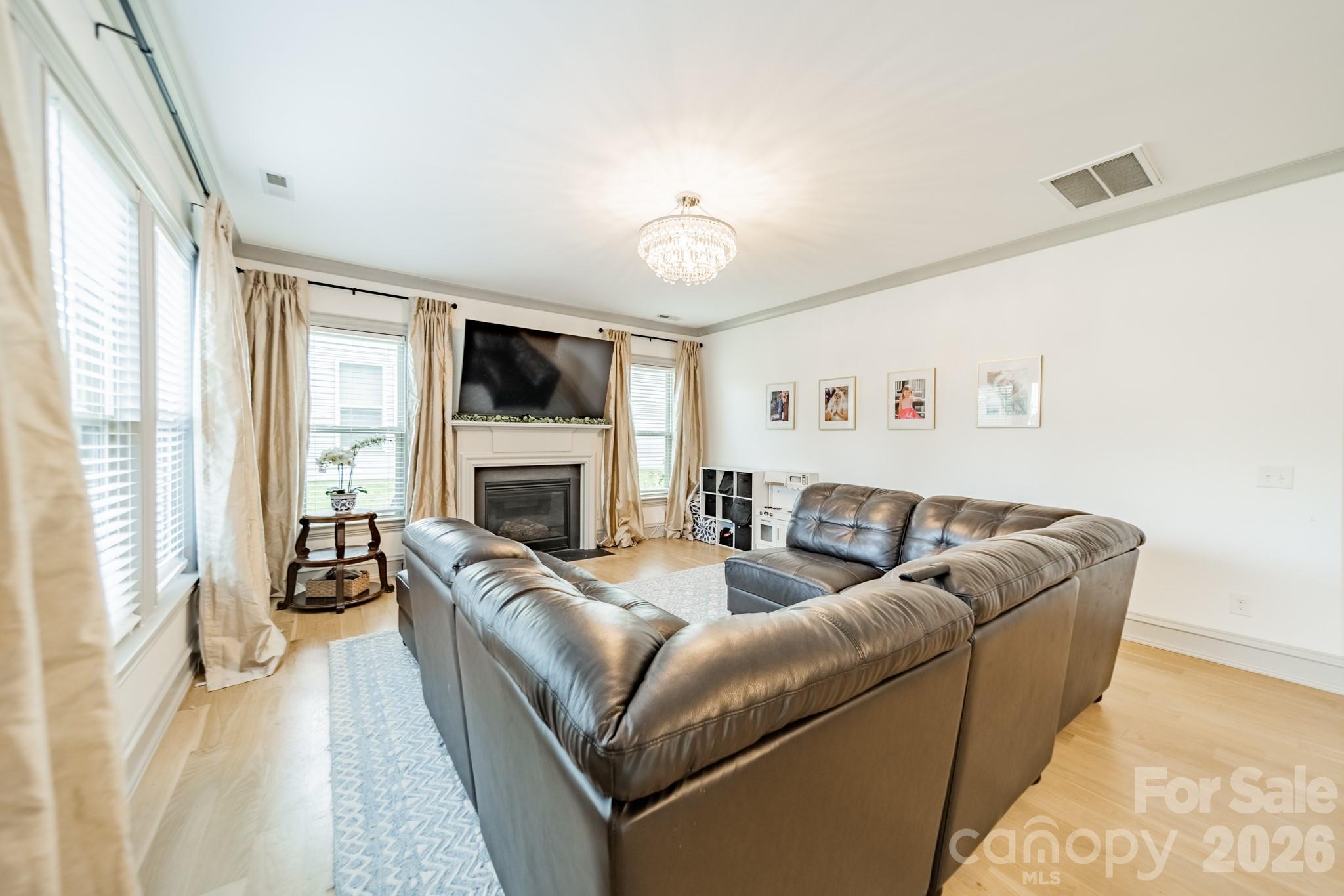 15215 Colonial Park Drive Property Photo 25