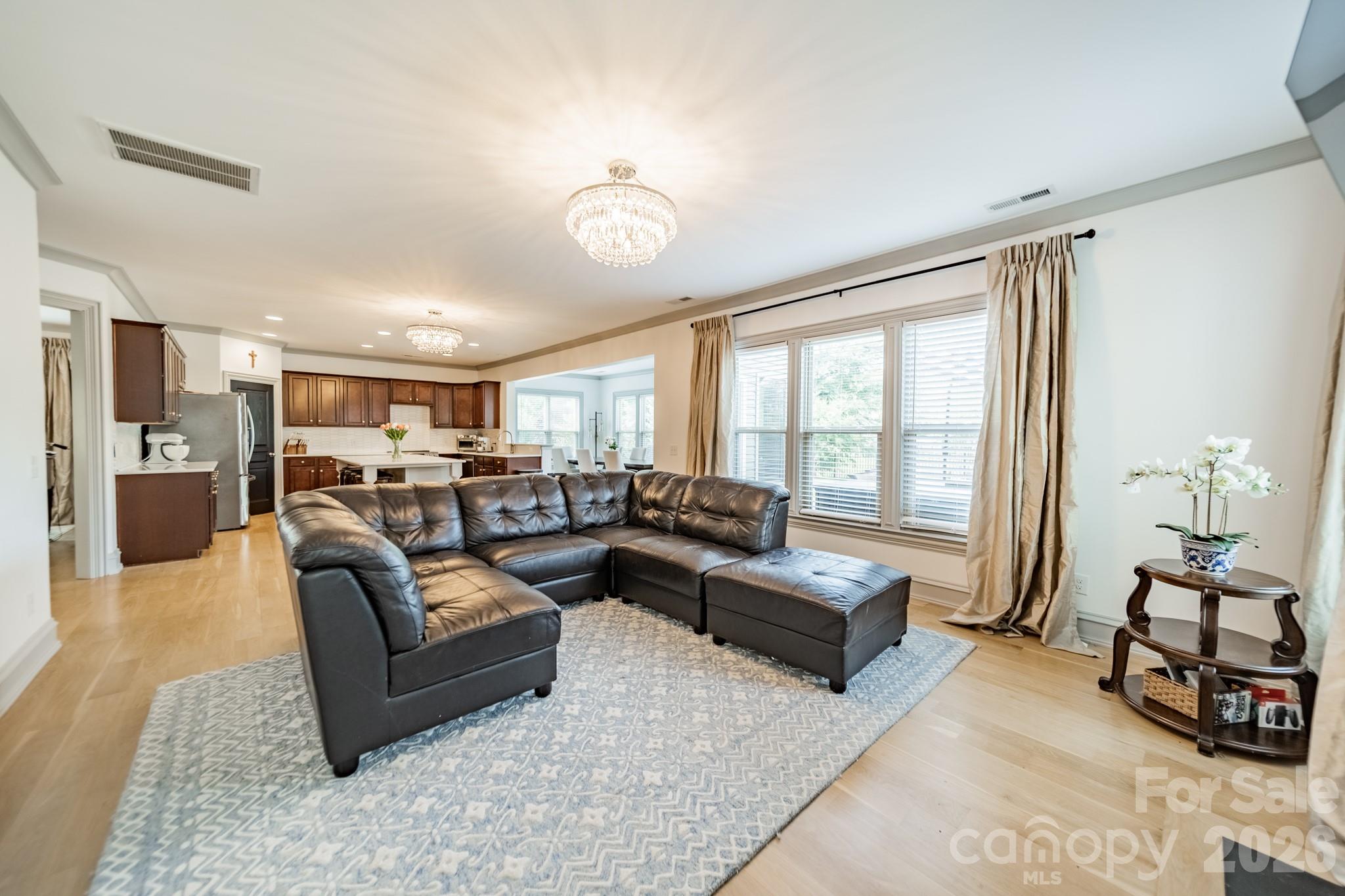 15215 Colonial Park Drive Property Photo 28
