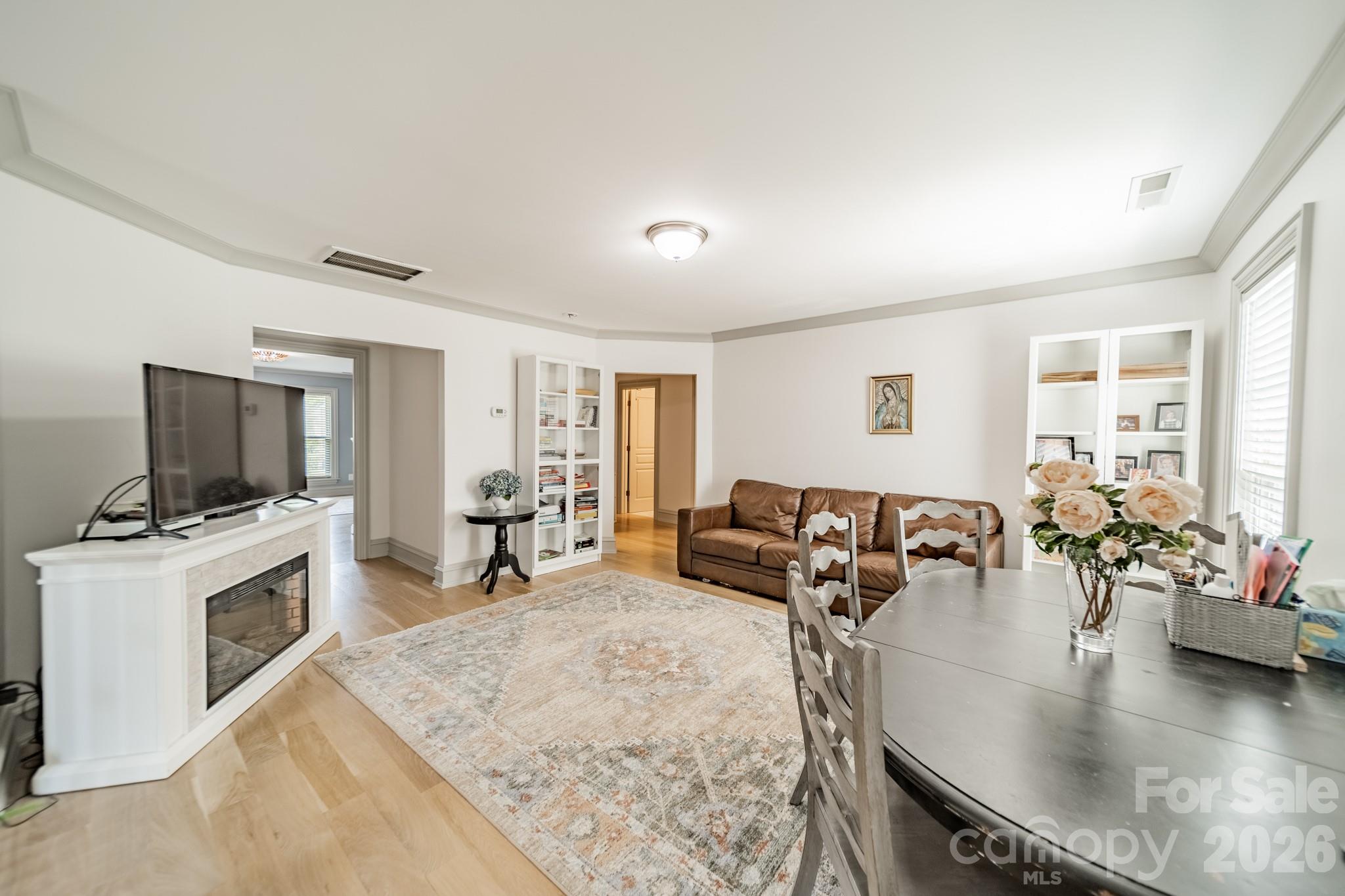 15215 Colonial Park Drive Property Photo 32