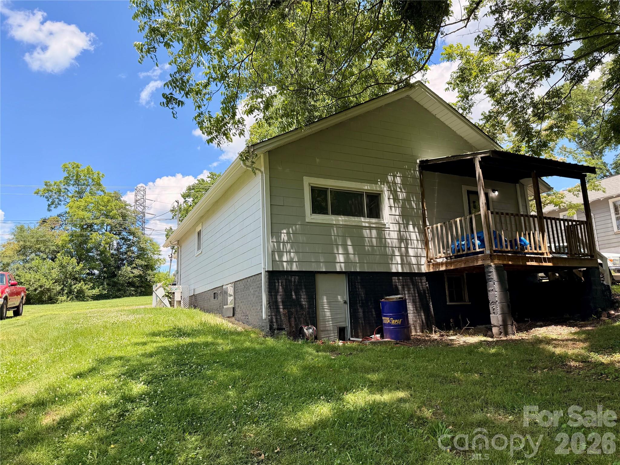 321 Cline Avenue Property Photo 2