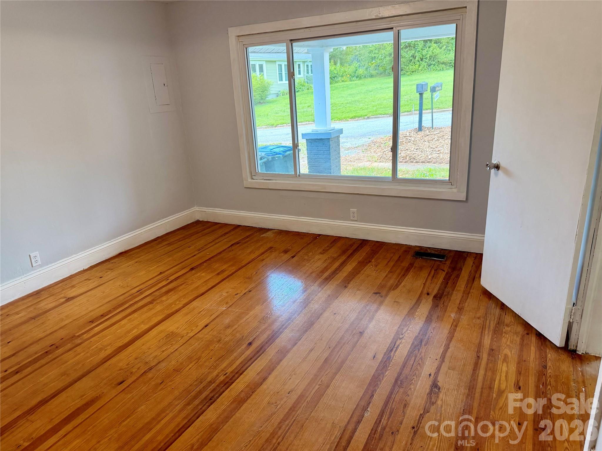 321 Cline Avenue Property Photo 9