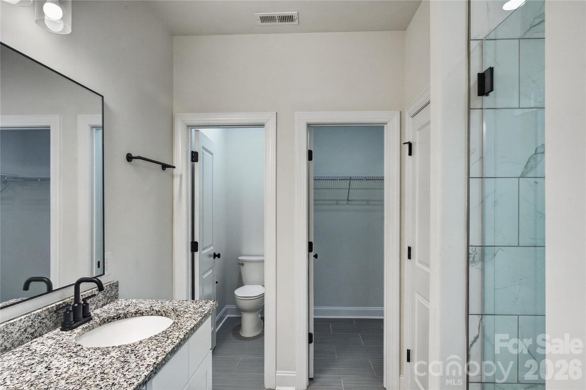 687 Deadmon Road Property Photo 4
