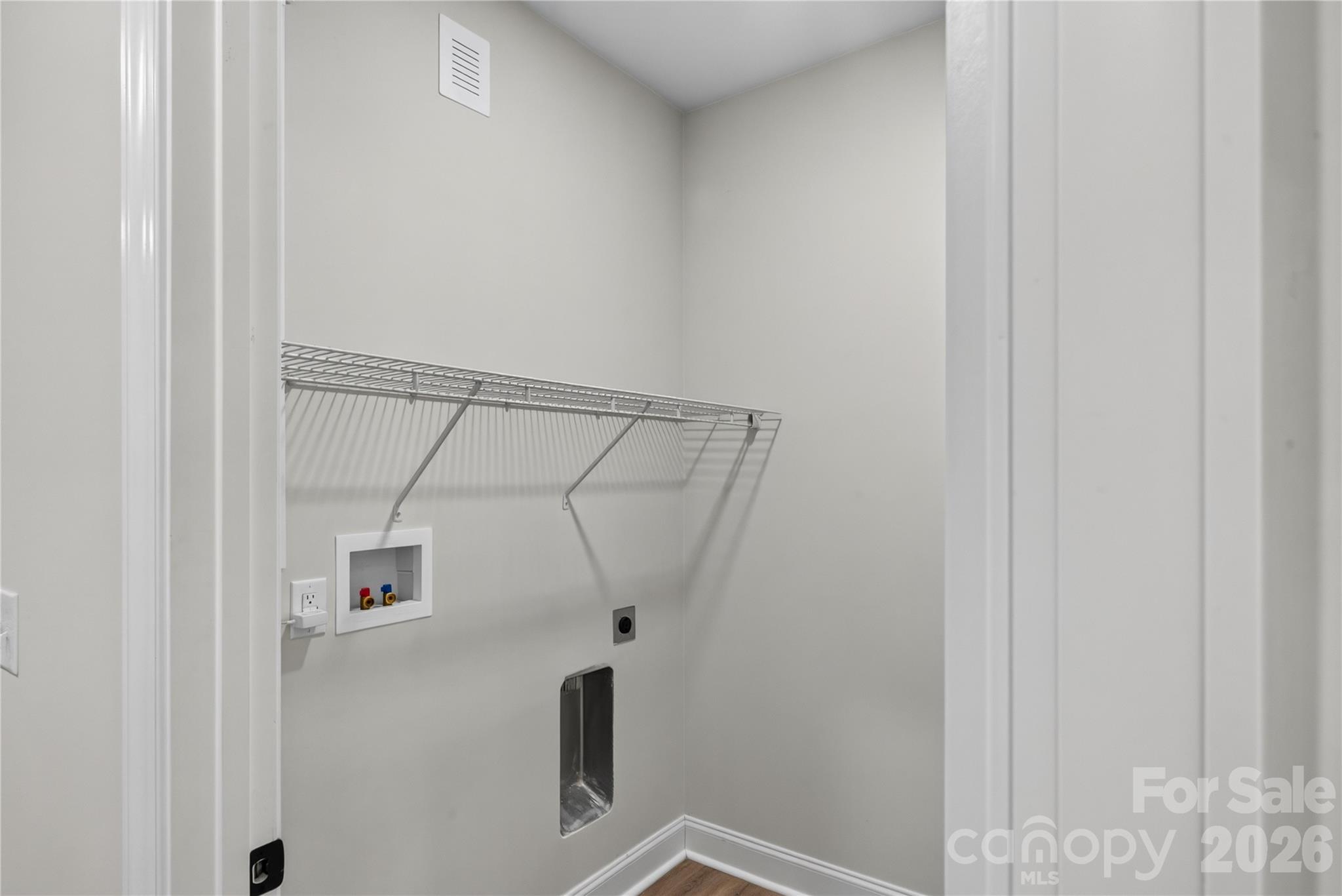 687 Deadmon Road Property Photo 6