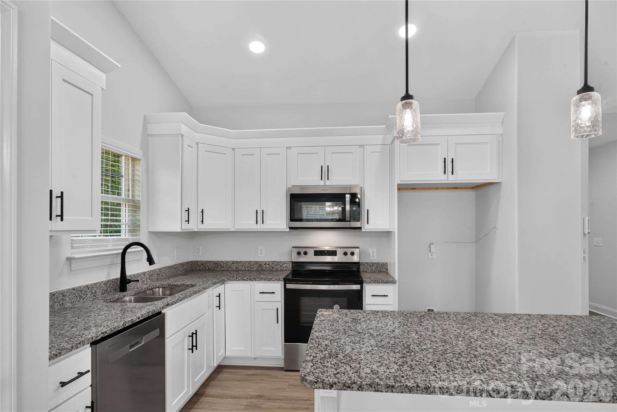 687 Deadmon Road Property Photo 14